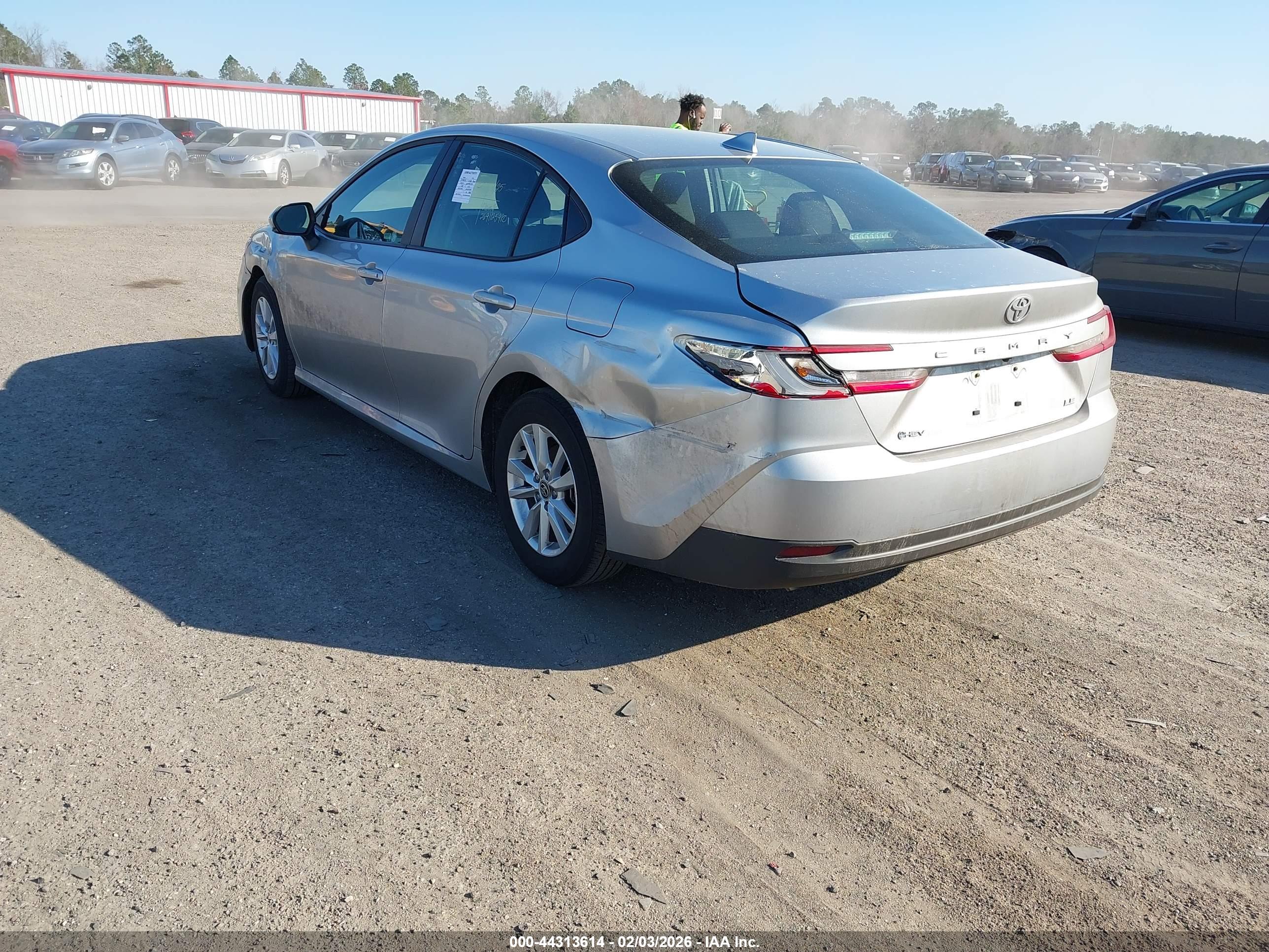 TOYOTA CAMRY image 3