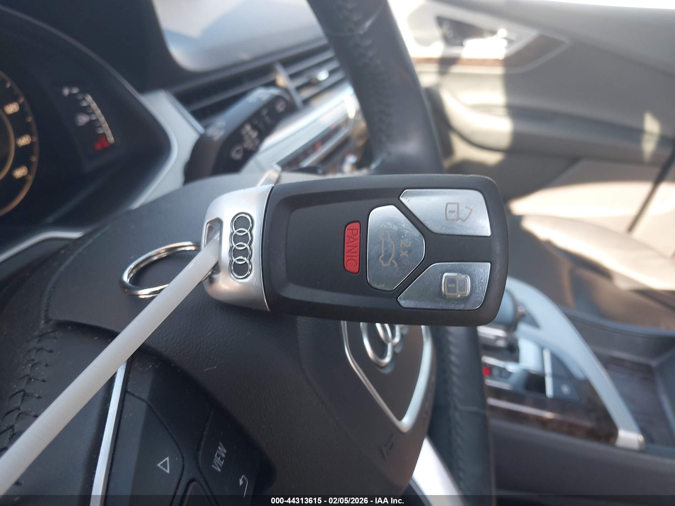 AUDI Q7 image 11