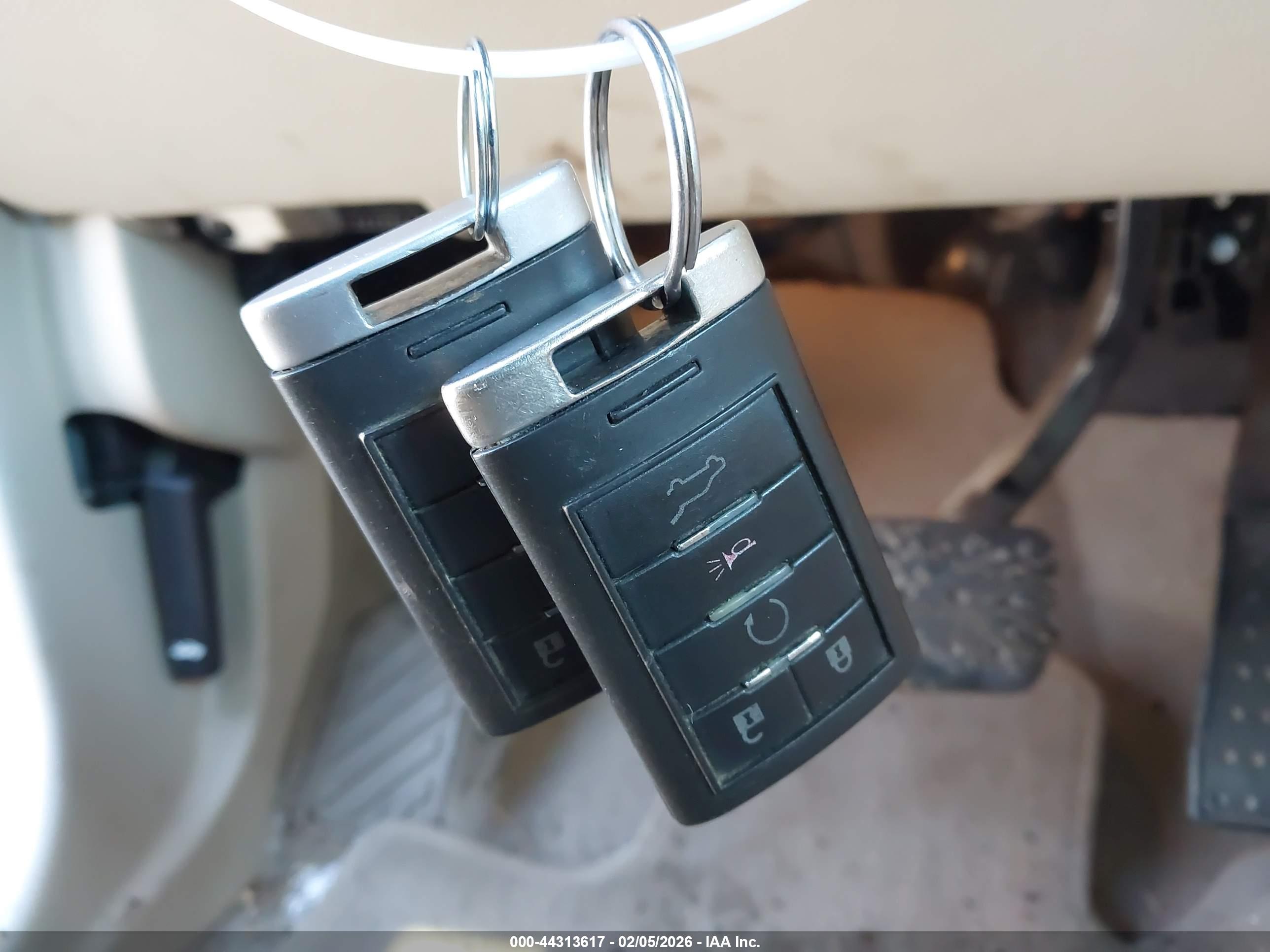 CADILLAC SRX image 11