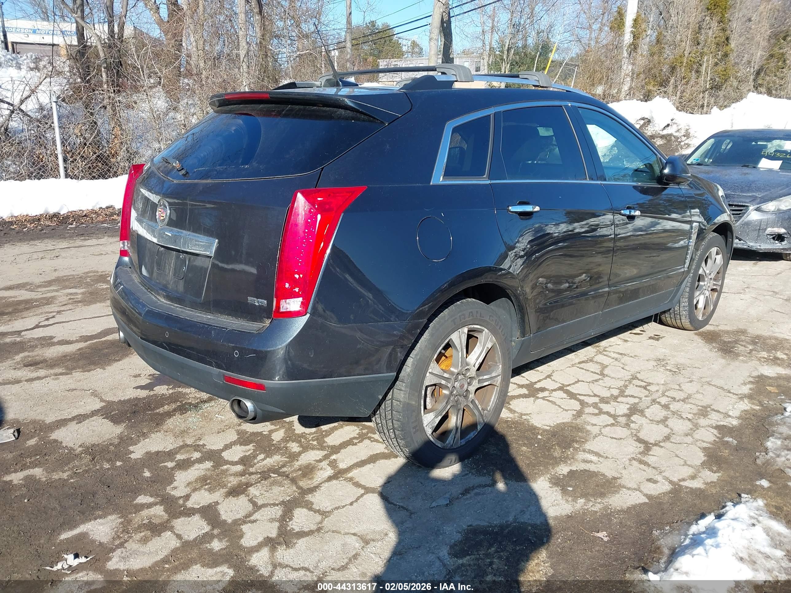 CADILLAC SRX image 4
