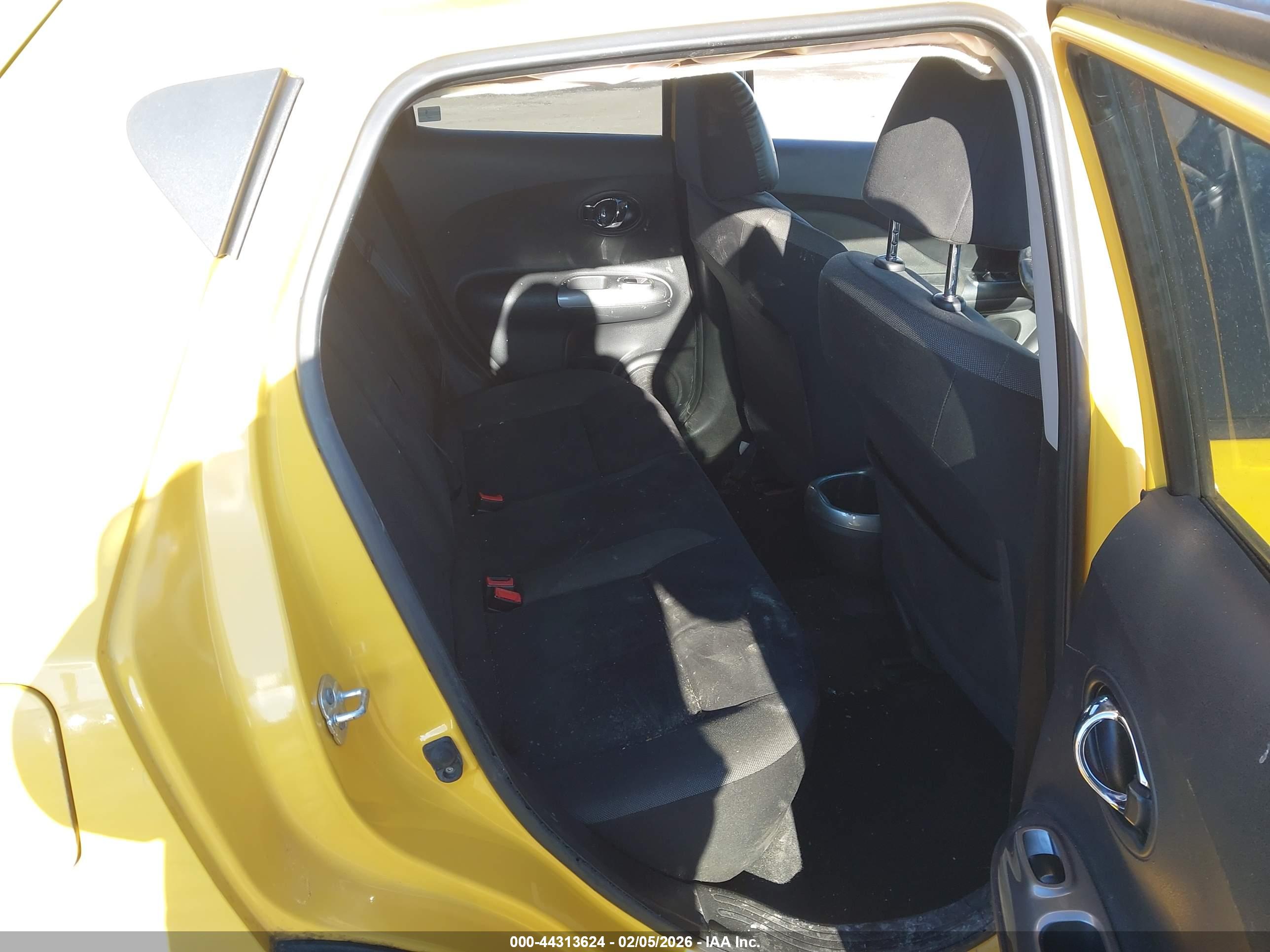NISSAN JUKE image 8