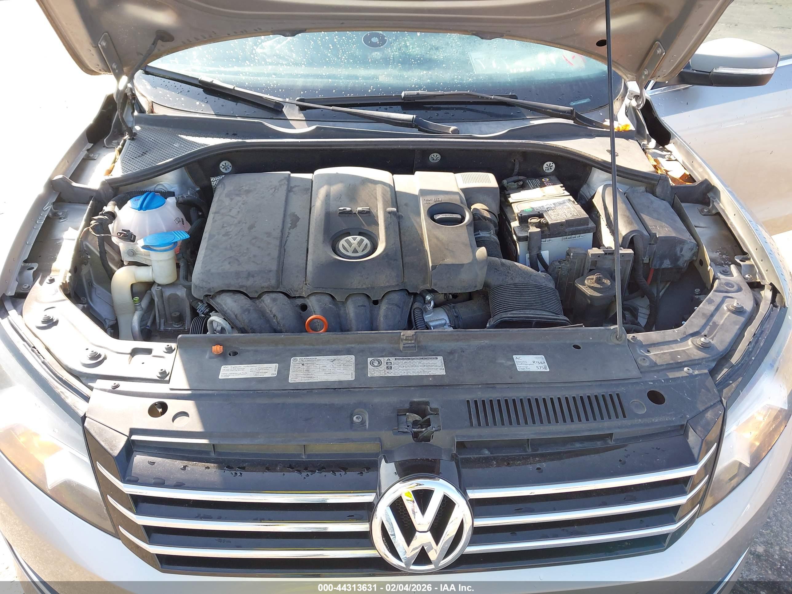 VOLKSWAGEN PASSAT image 10