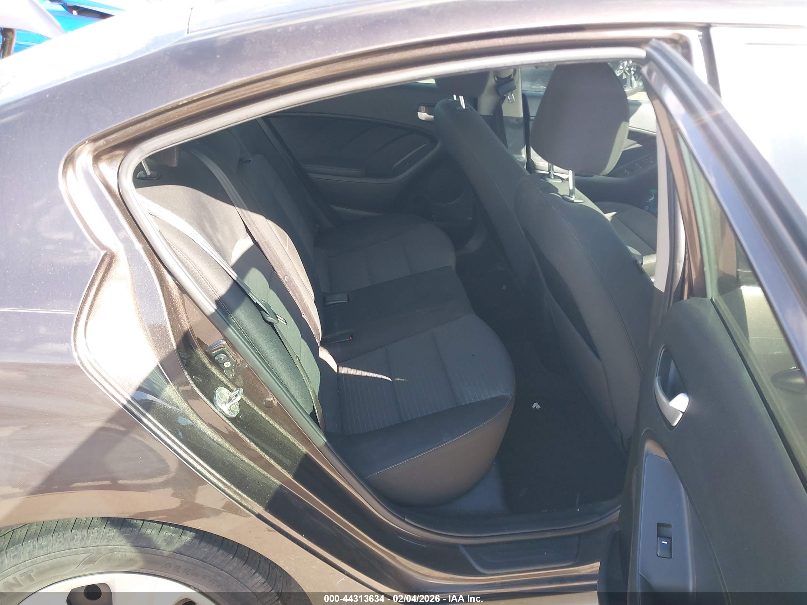 KIA FORTE image 8