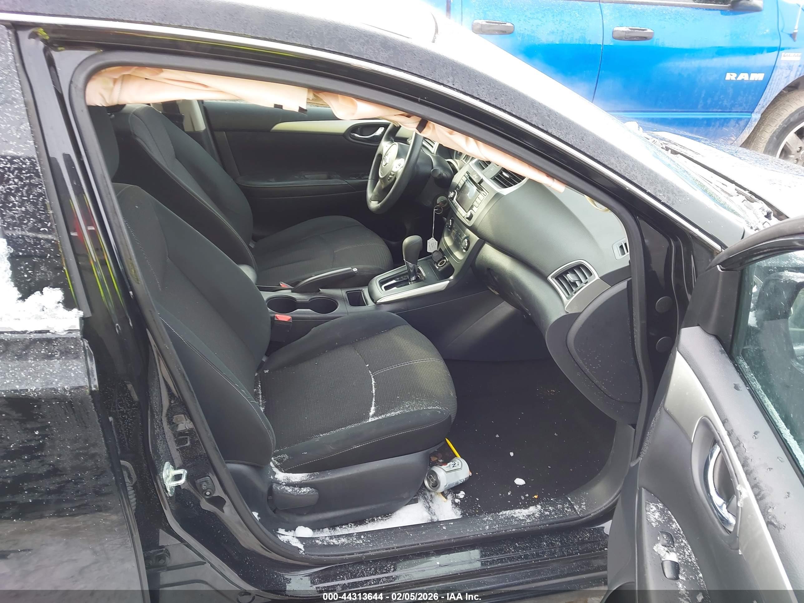 NISSAN SENTRA image 5