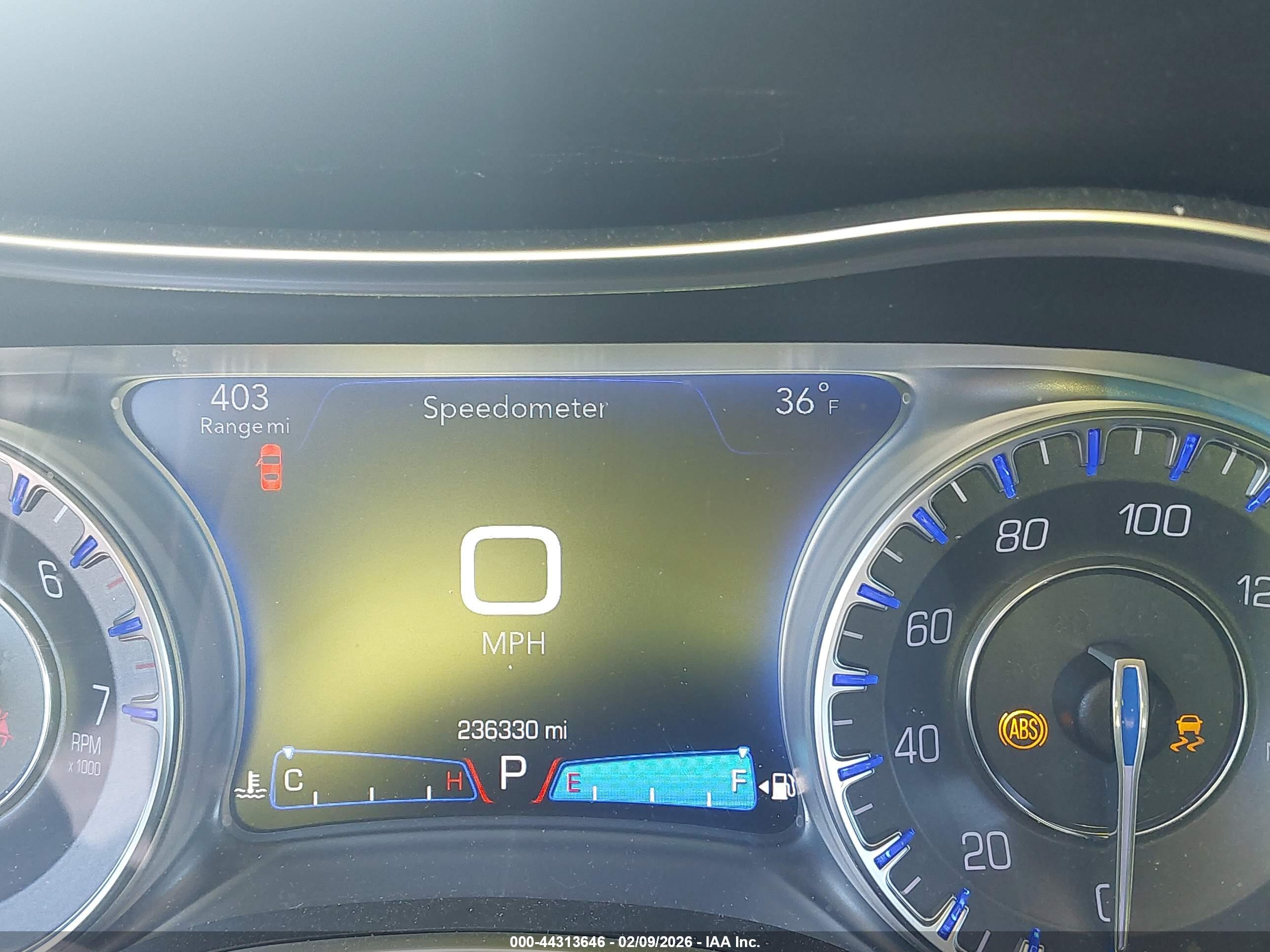 CHRYSLER 300 image 7