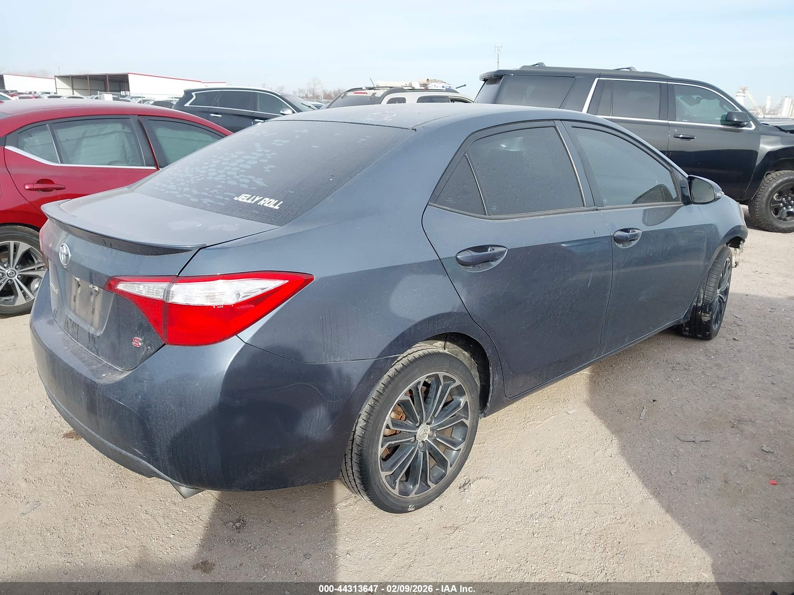 TOYOTA COROLLA image 4