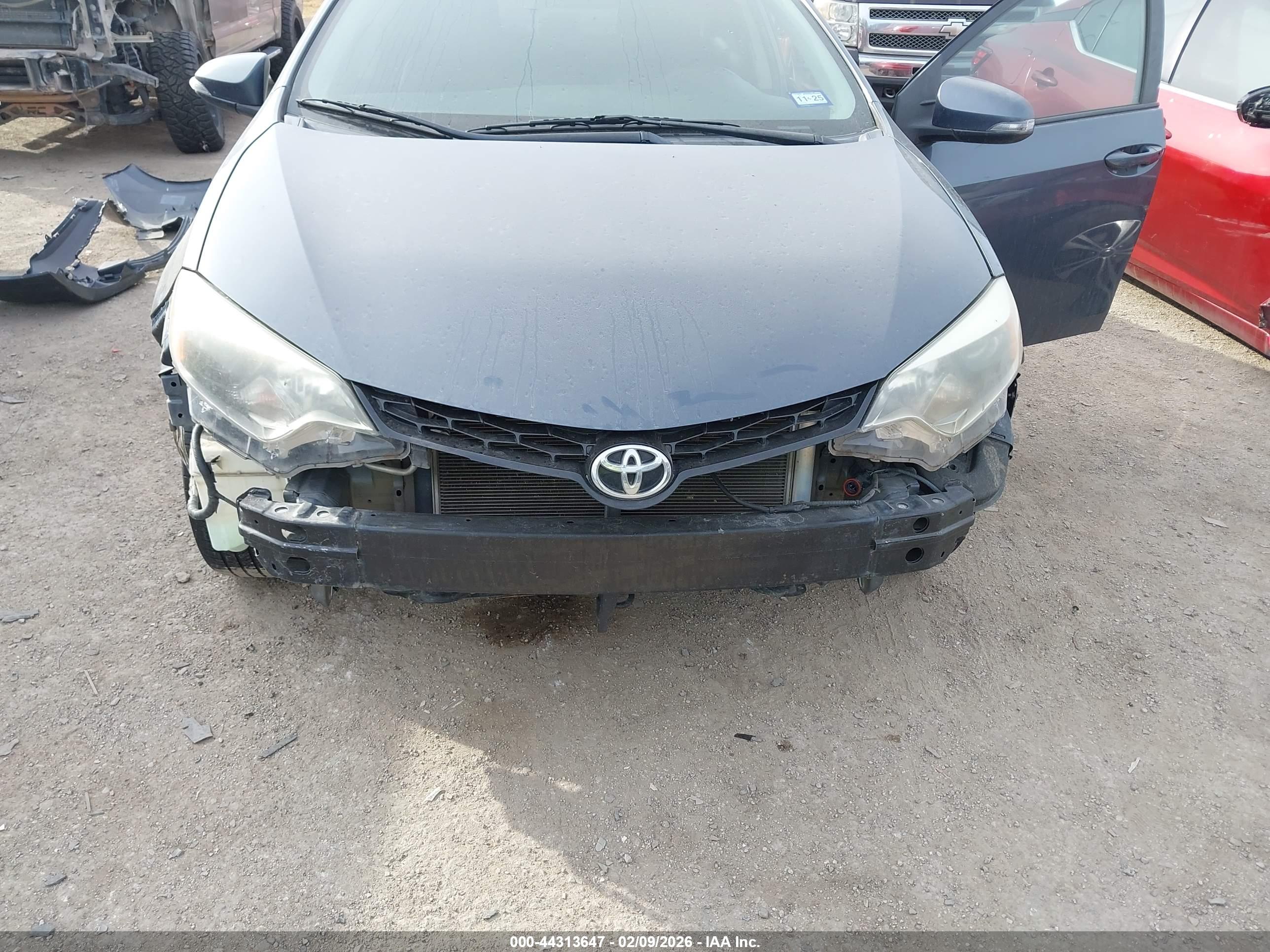 TOYOTA COROLLA image 6