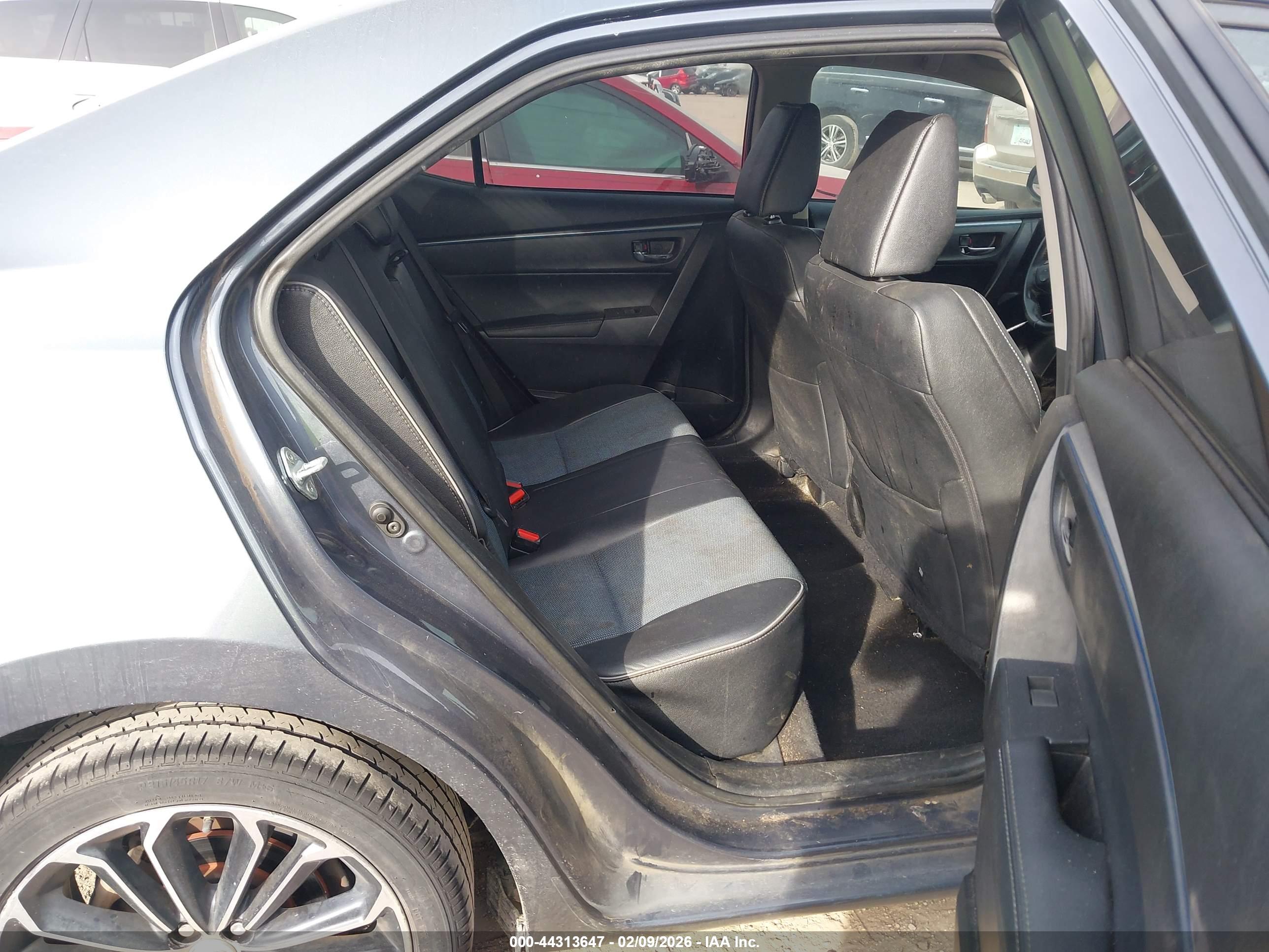 TOYOTA COROLLA image 8