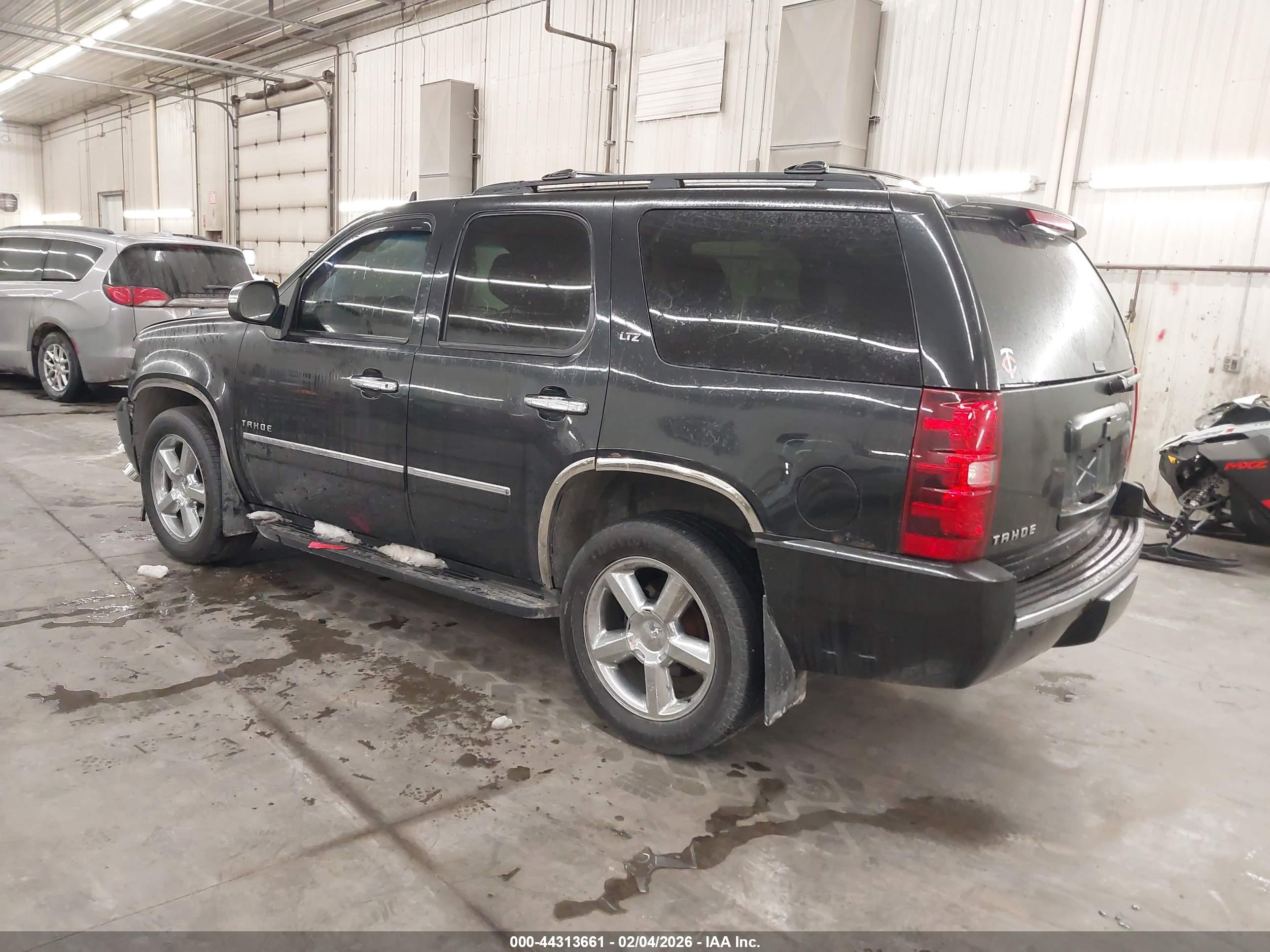 CHEVROLET TAHOE image 3