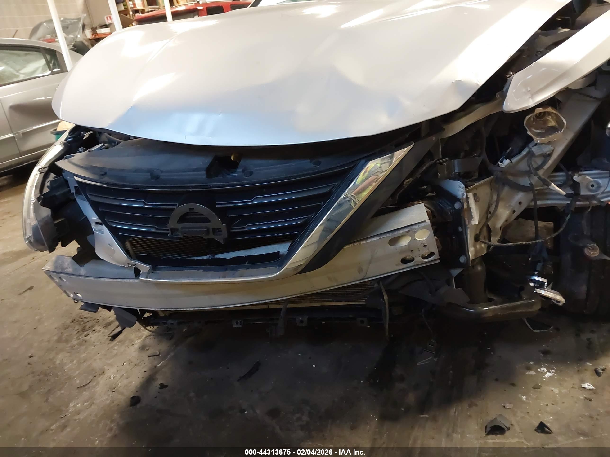 NISSAN ALTIMA image 6