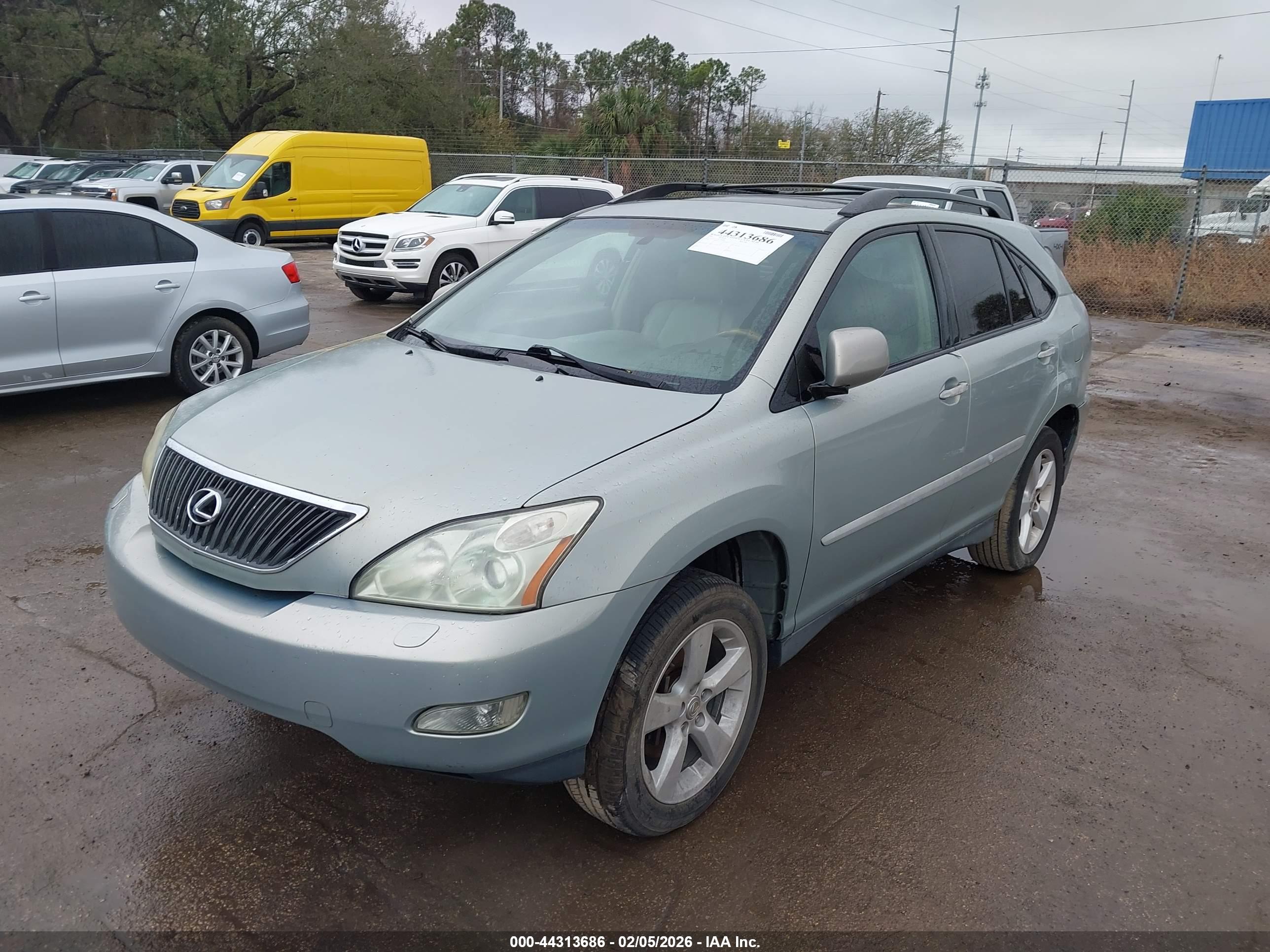 LEXUS RX image 2