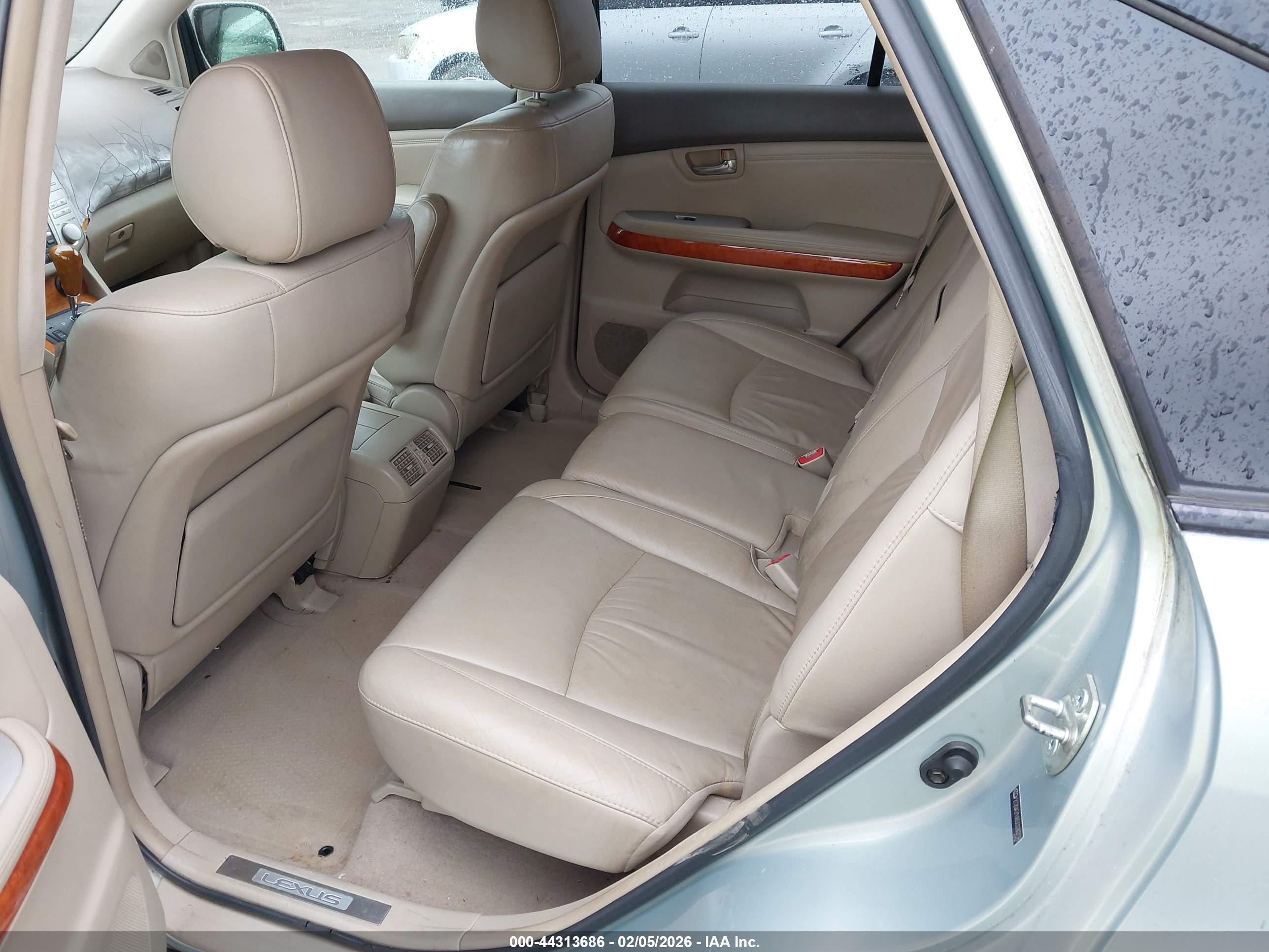 LEXUS RX image 8