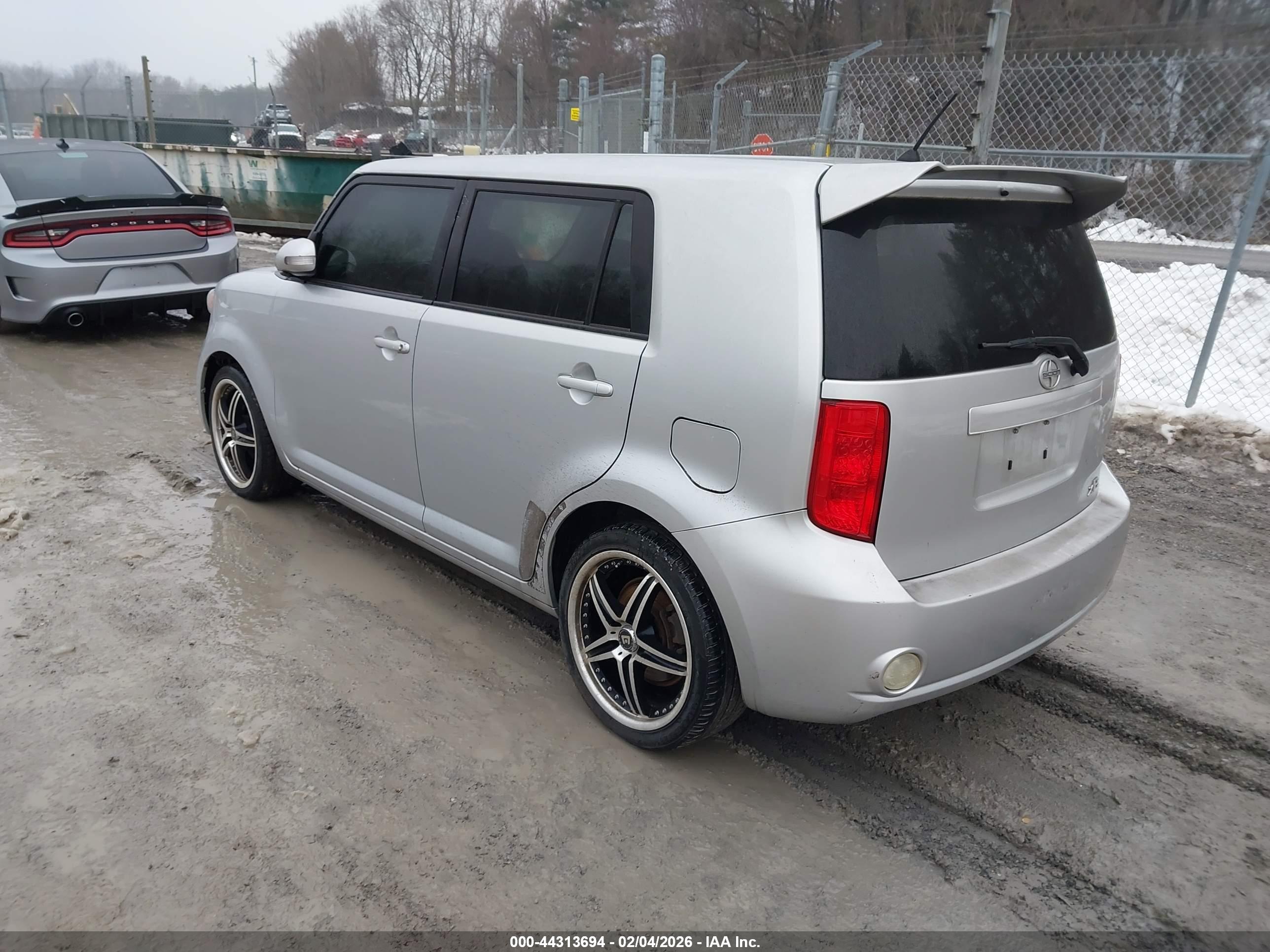 SCION XB image 3