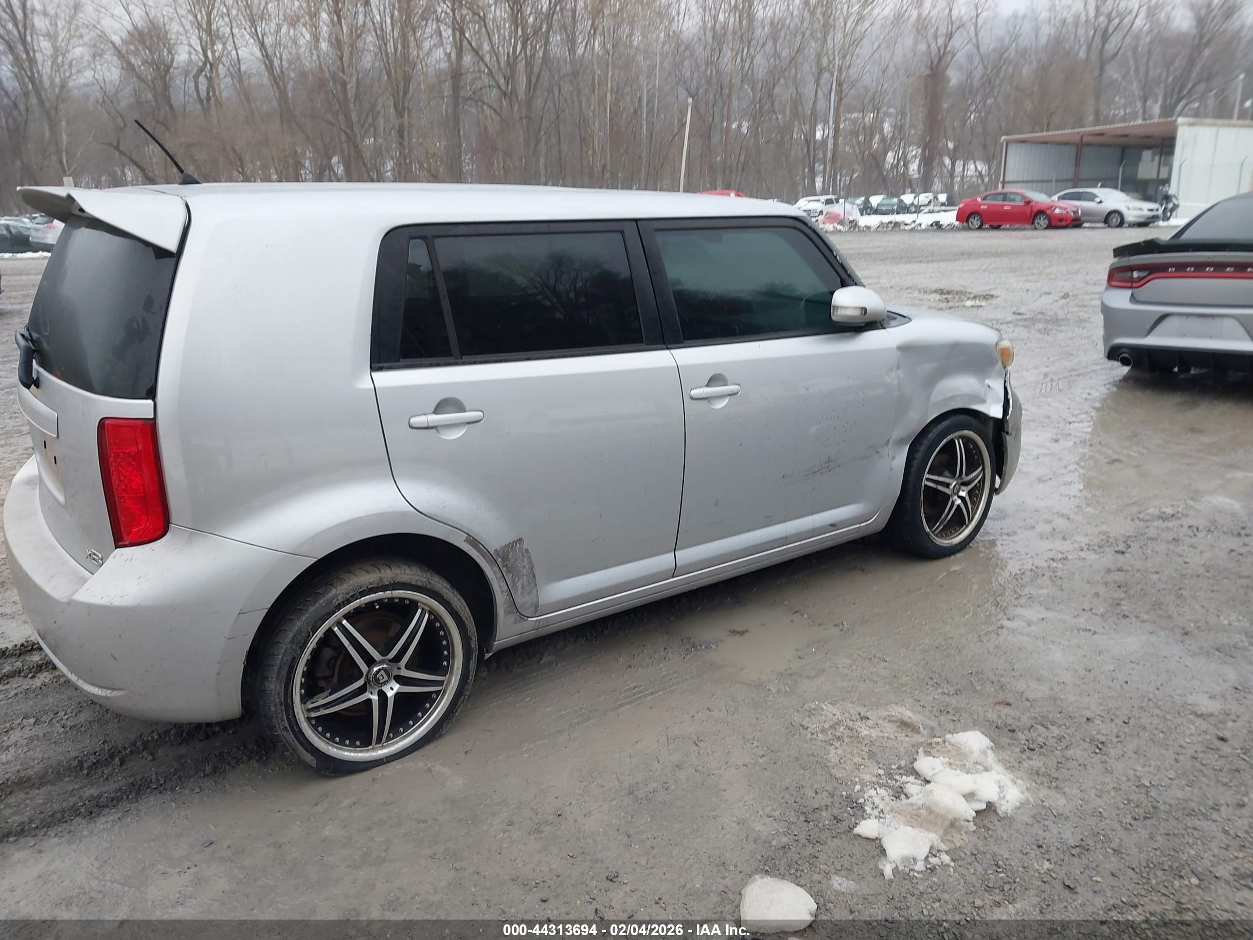 SCION XB image 4