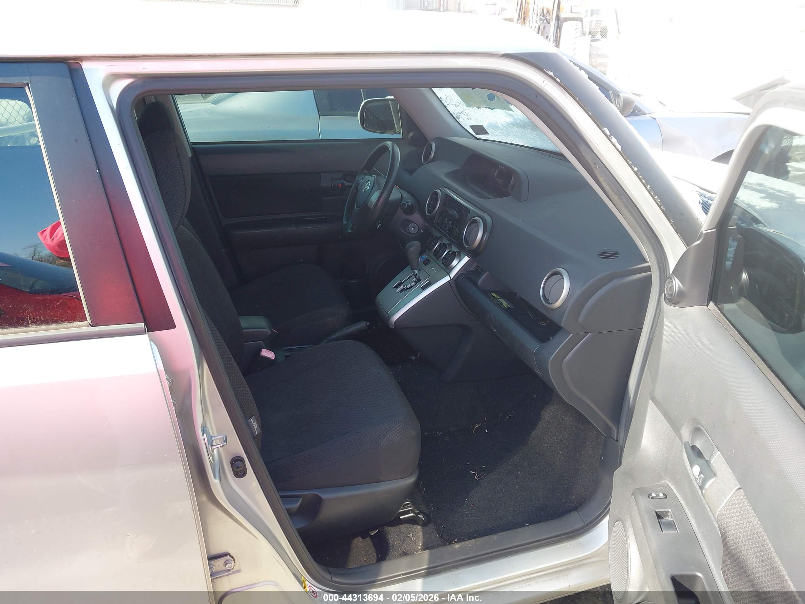 SCION XB image 5