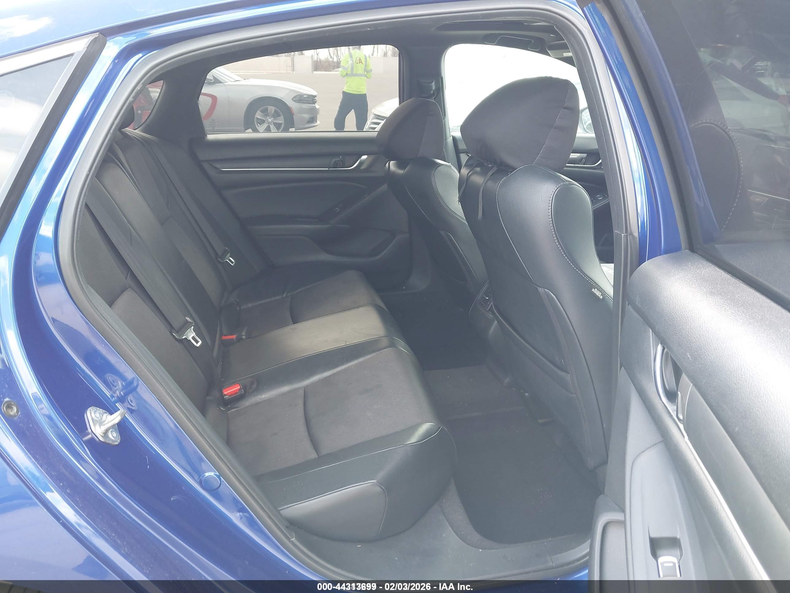 HONDA ACCORD image 8