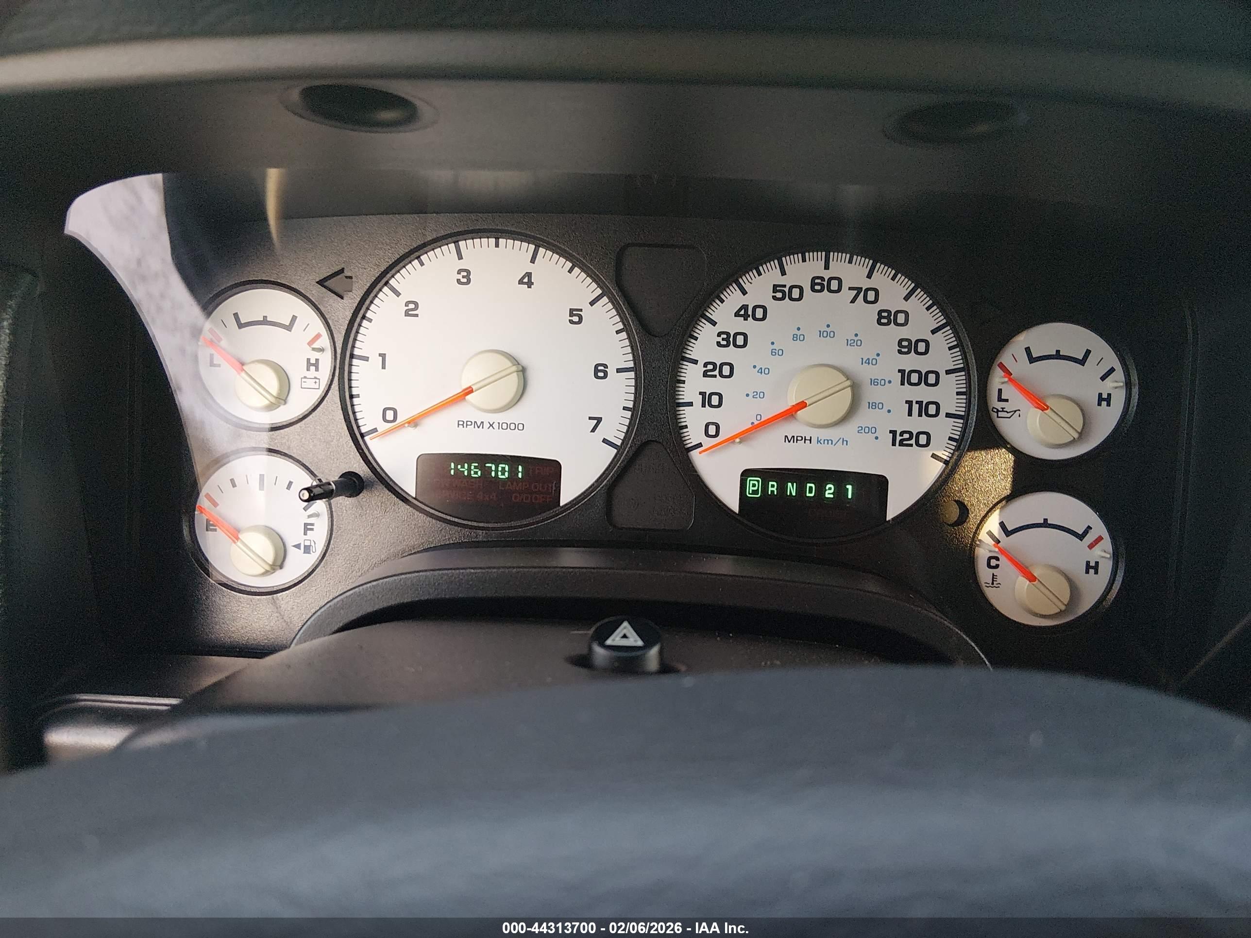 DODGE RAM image 7