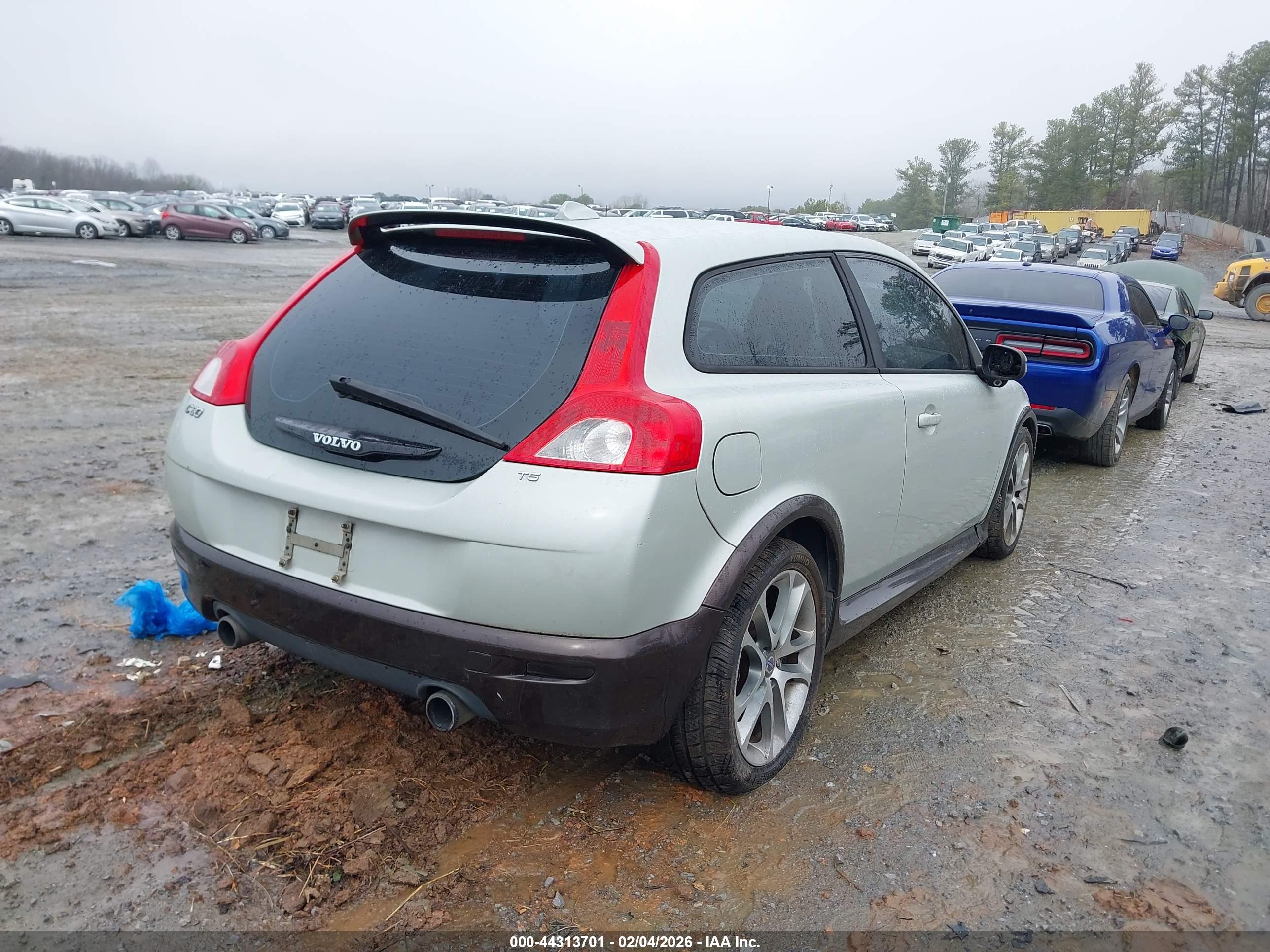 VOLVO C30 image 4