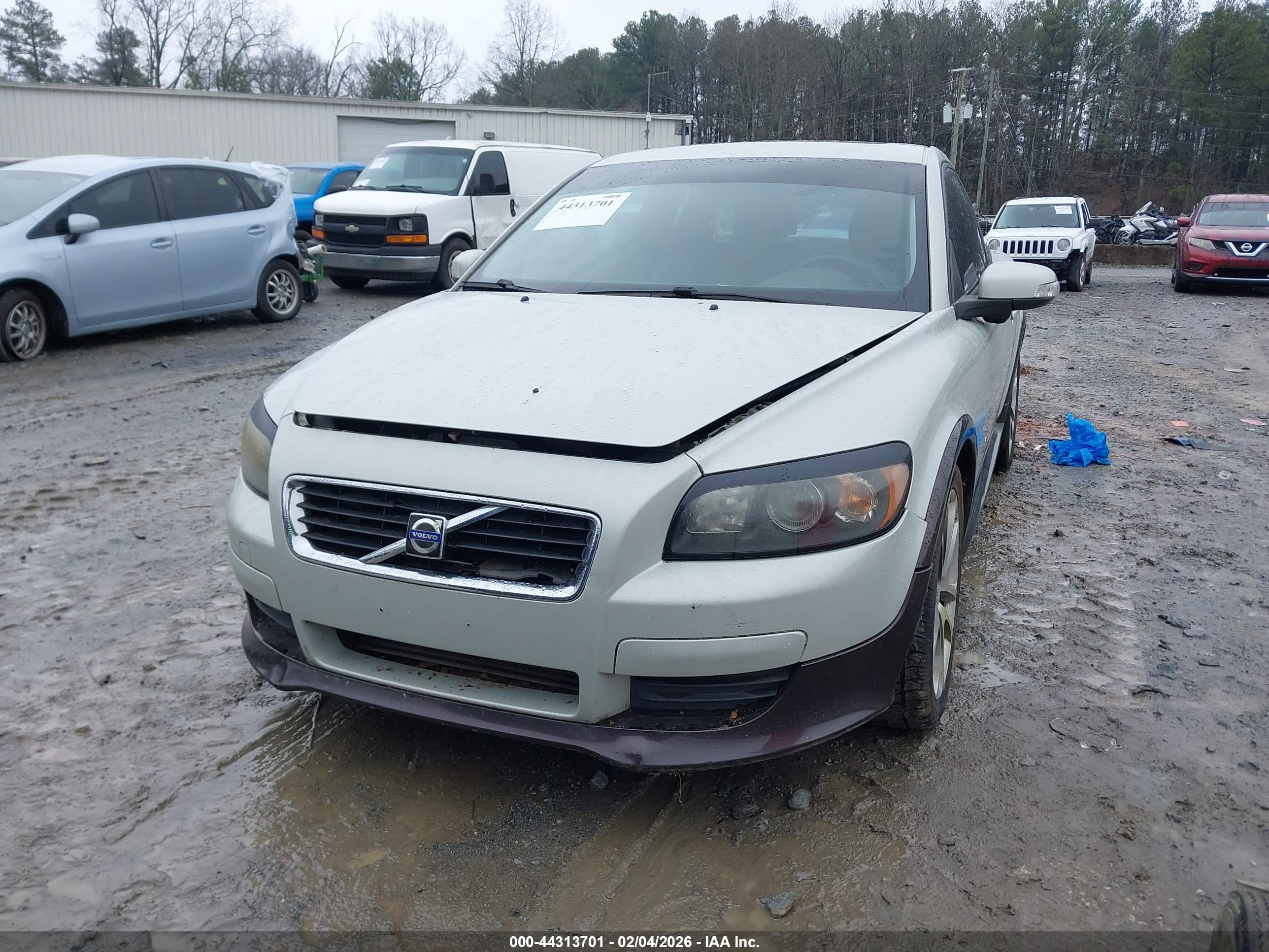 VOLVO C30 image 6