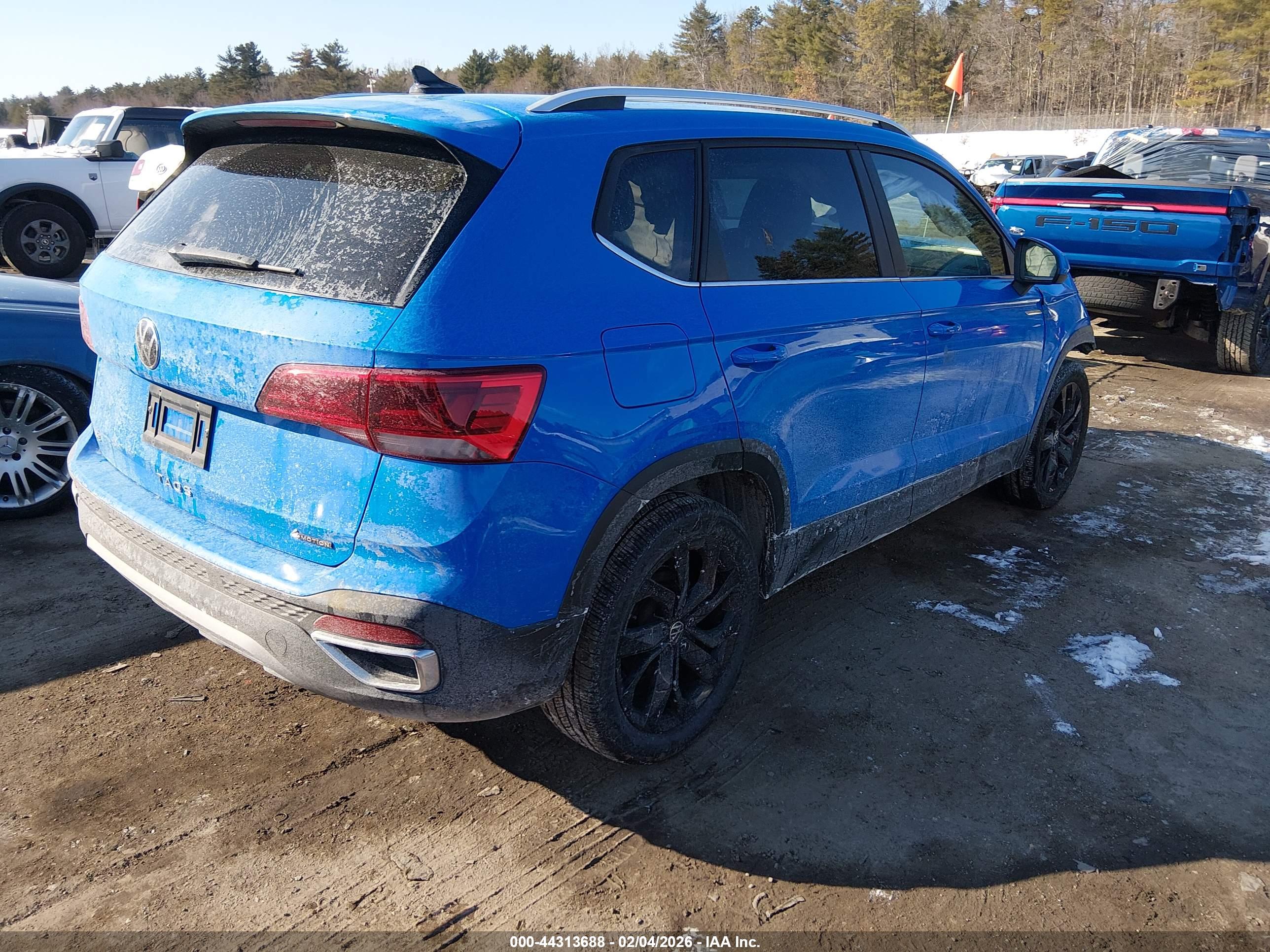 VOLKSWAGEN TAOS image 4