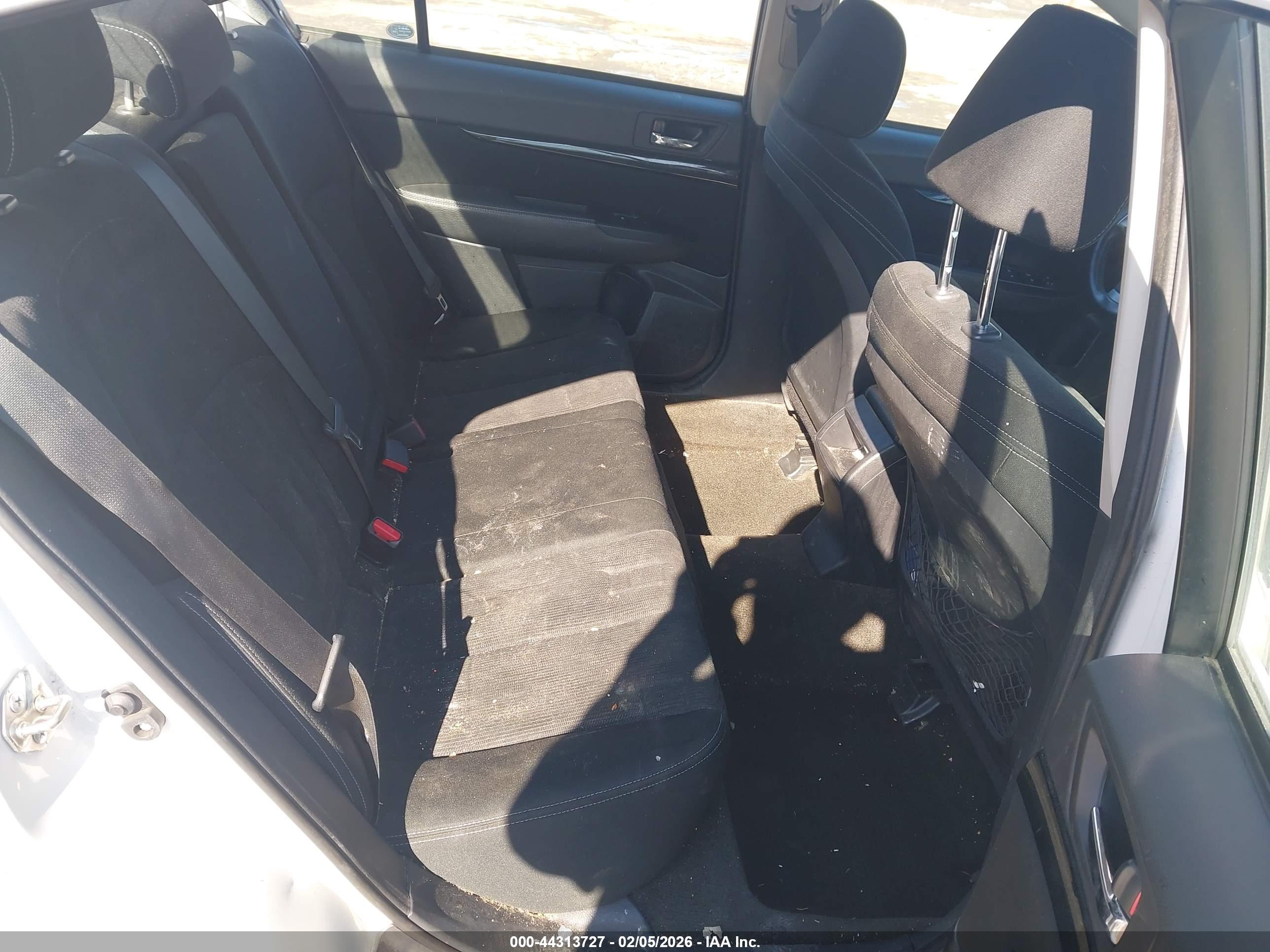SUBARU LEGACY image 8