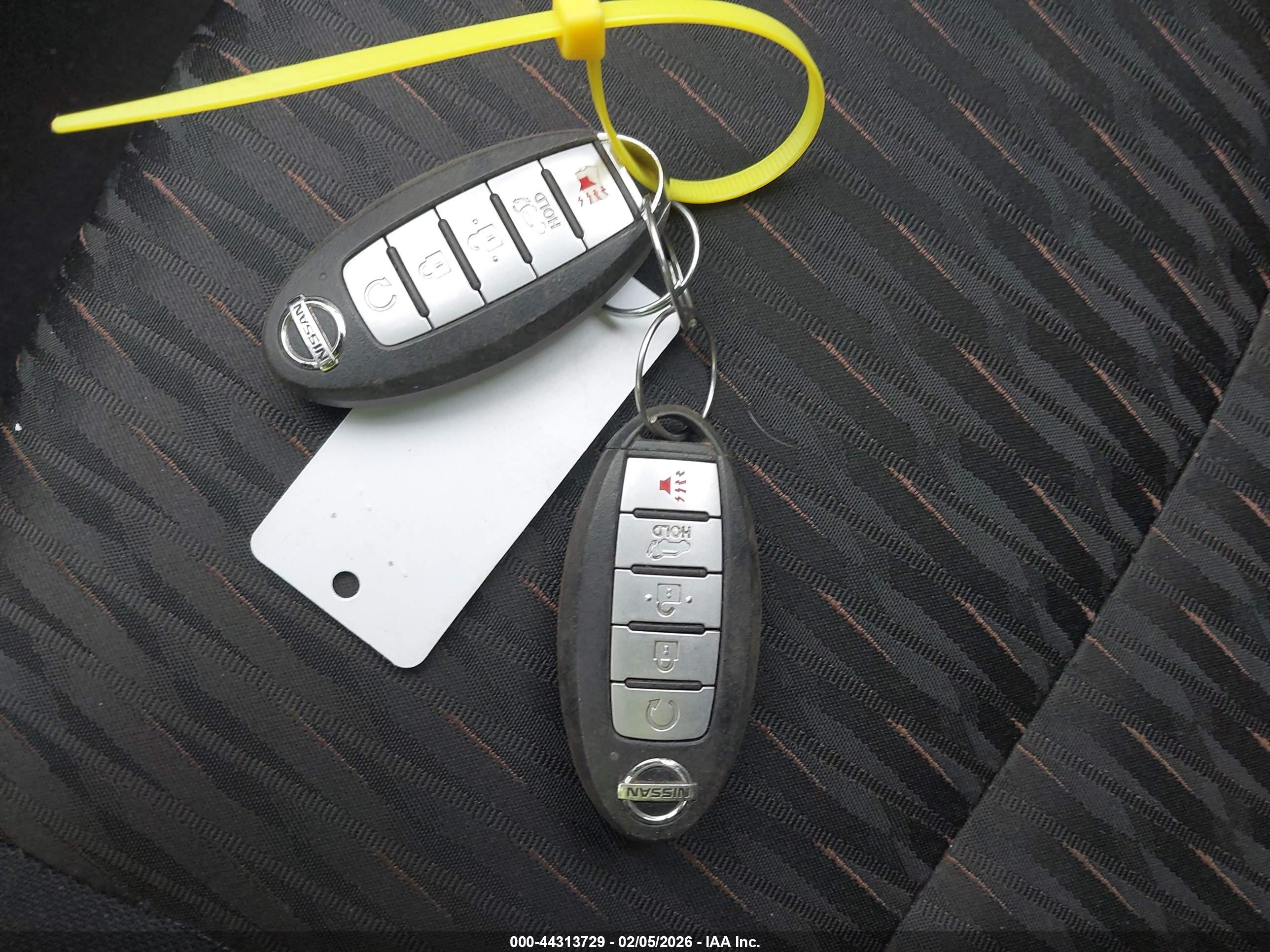 NISSAN ROGUE image 11