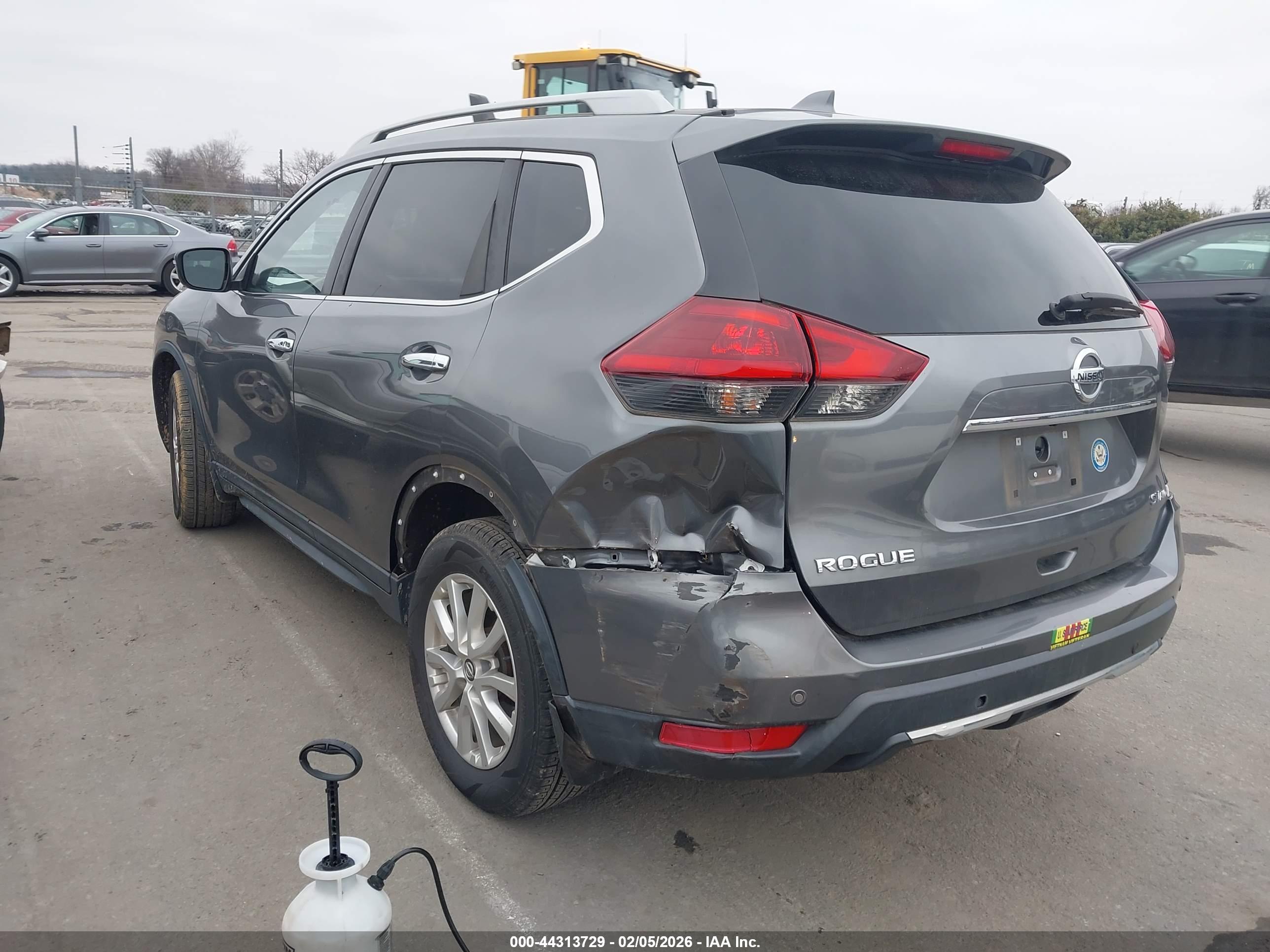 NISSAN ROGUE image 3