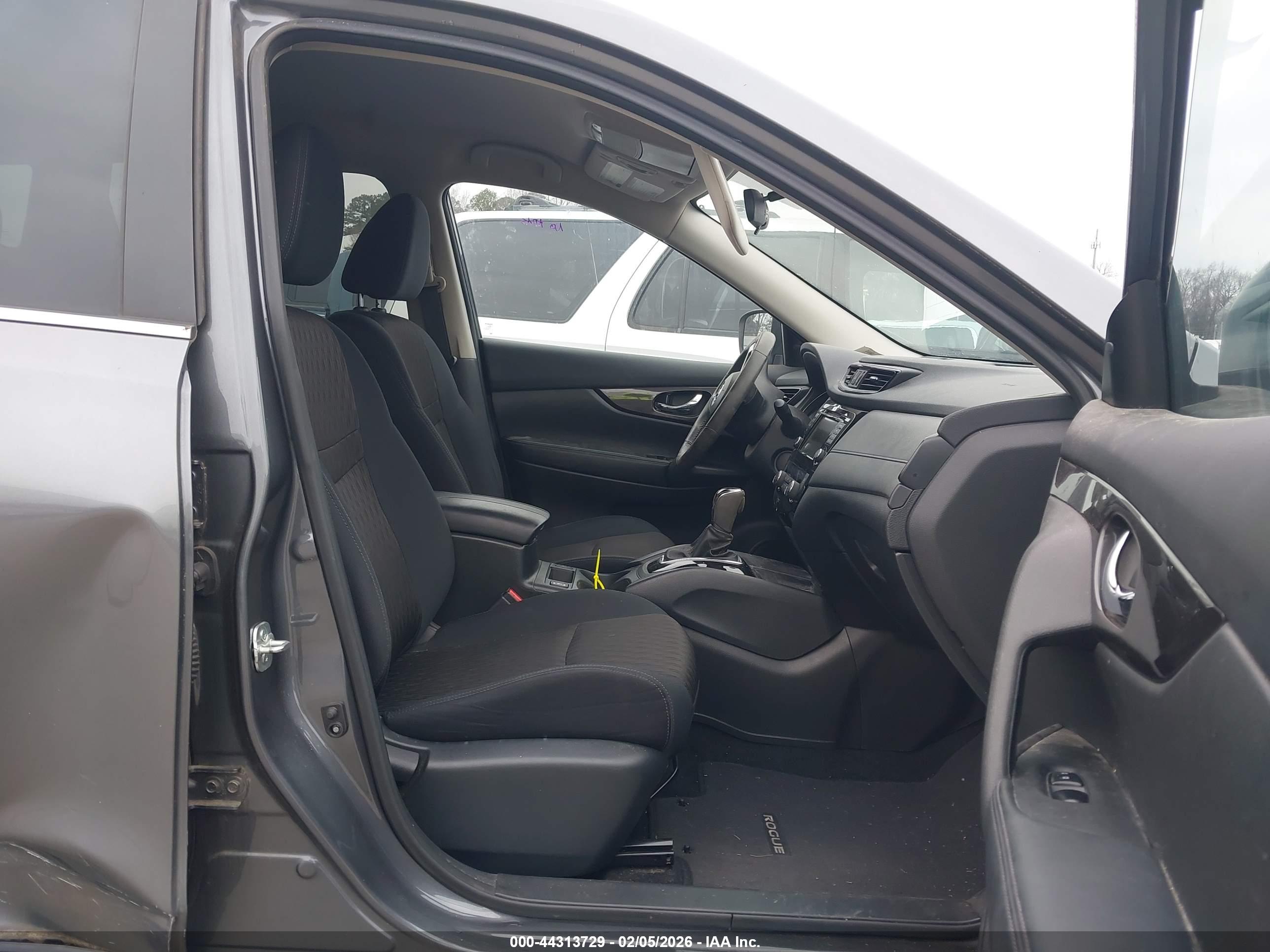 NISSAN ROGUE image 5