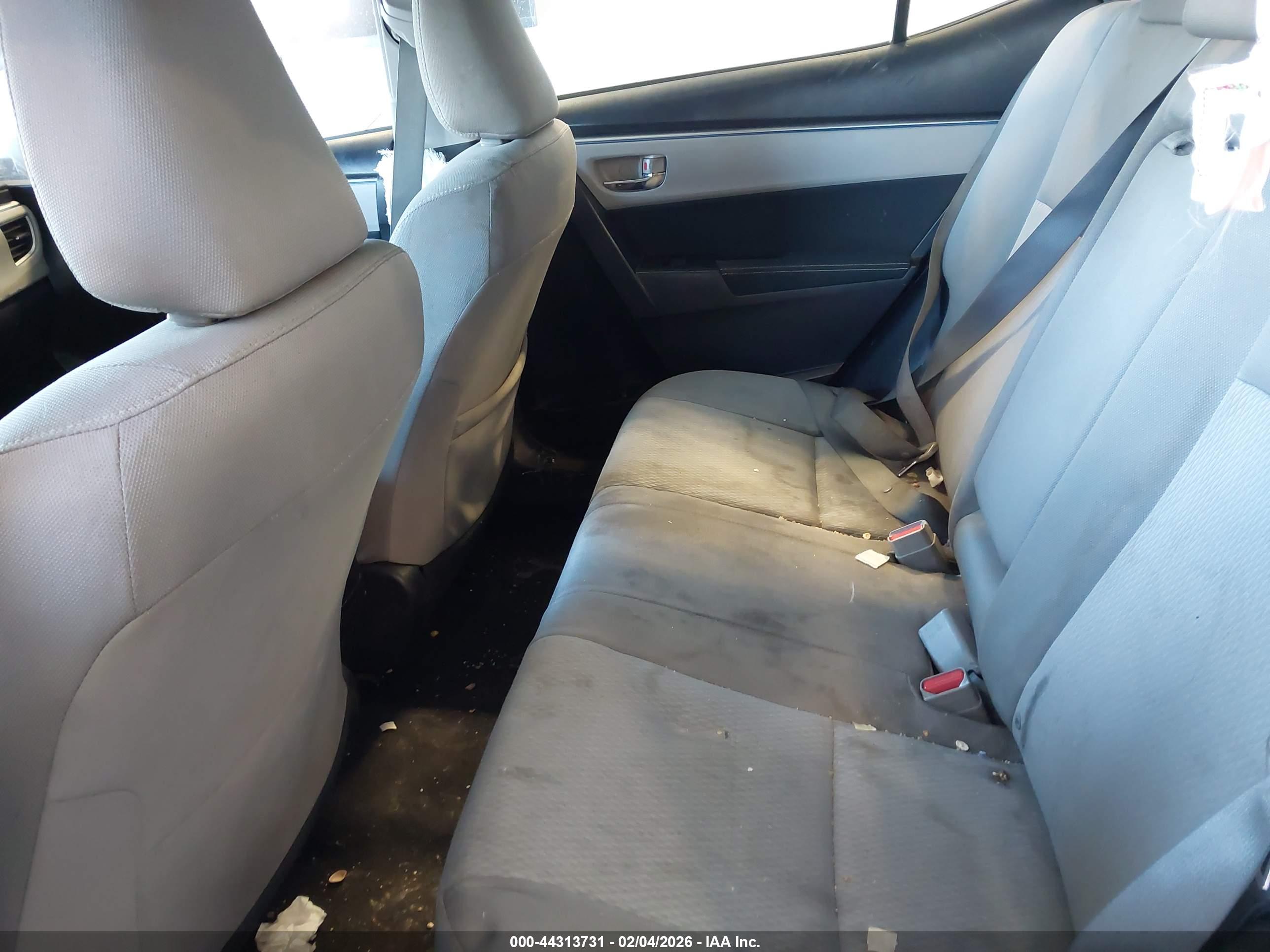 TOYOTA COROLLA image 8