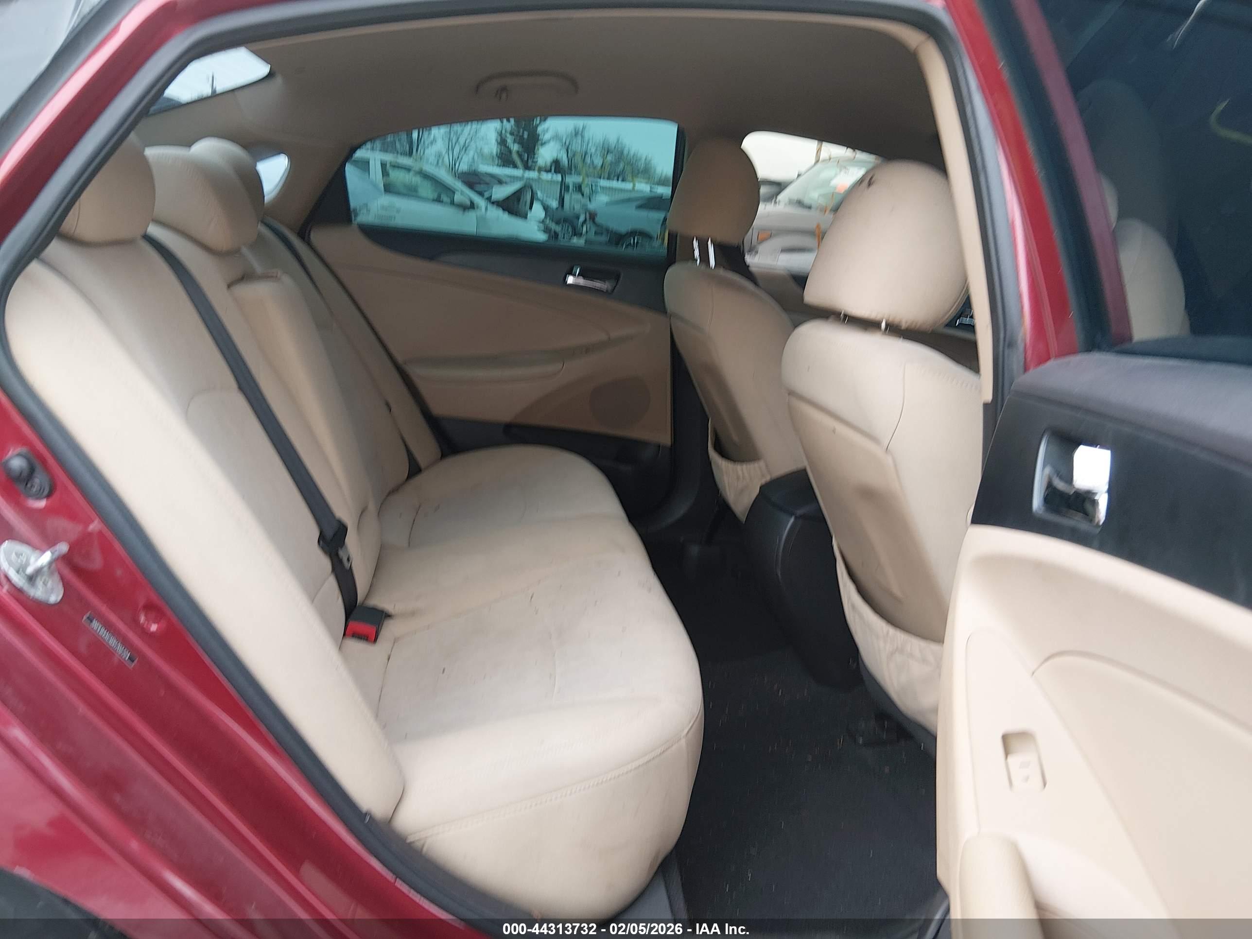 HYUNDAI SONATA image 8