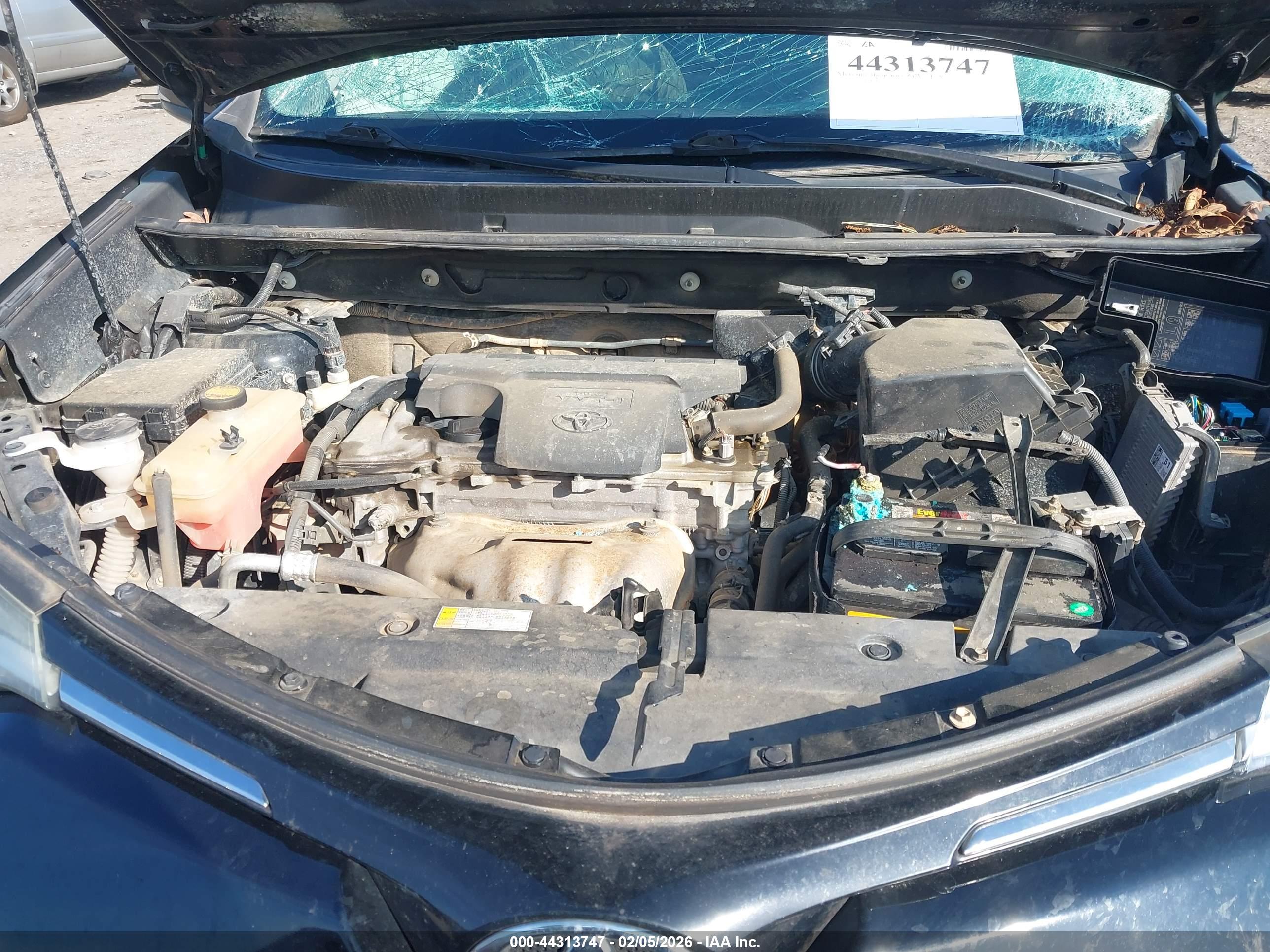 TOYOTA RAV4 image 10