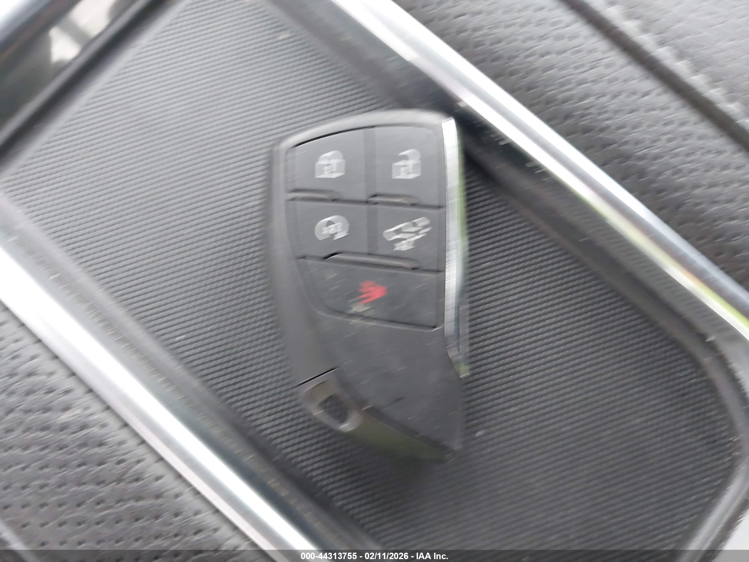GMC SIERRA image 11