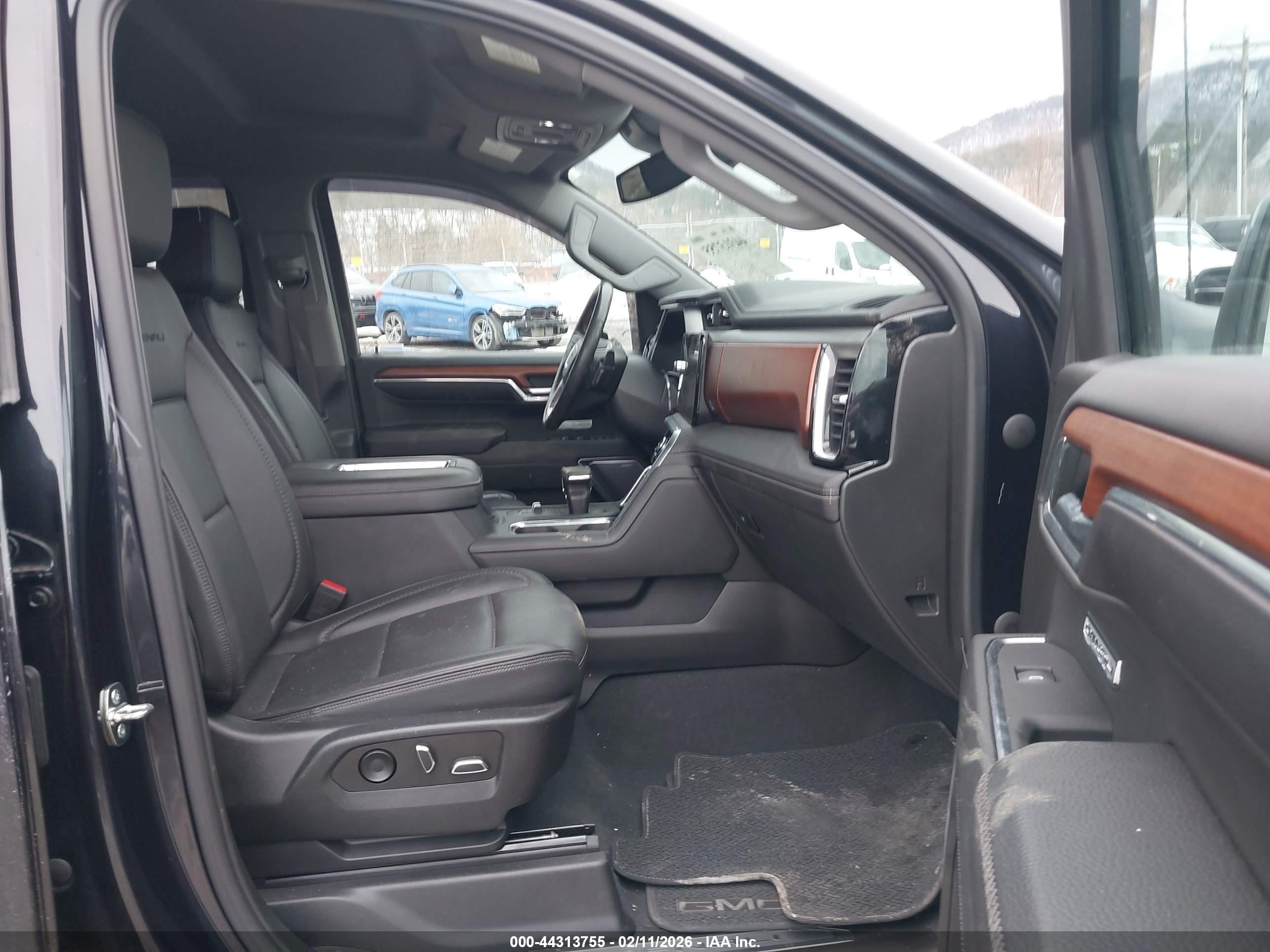 GMC SIERRA image 5