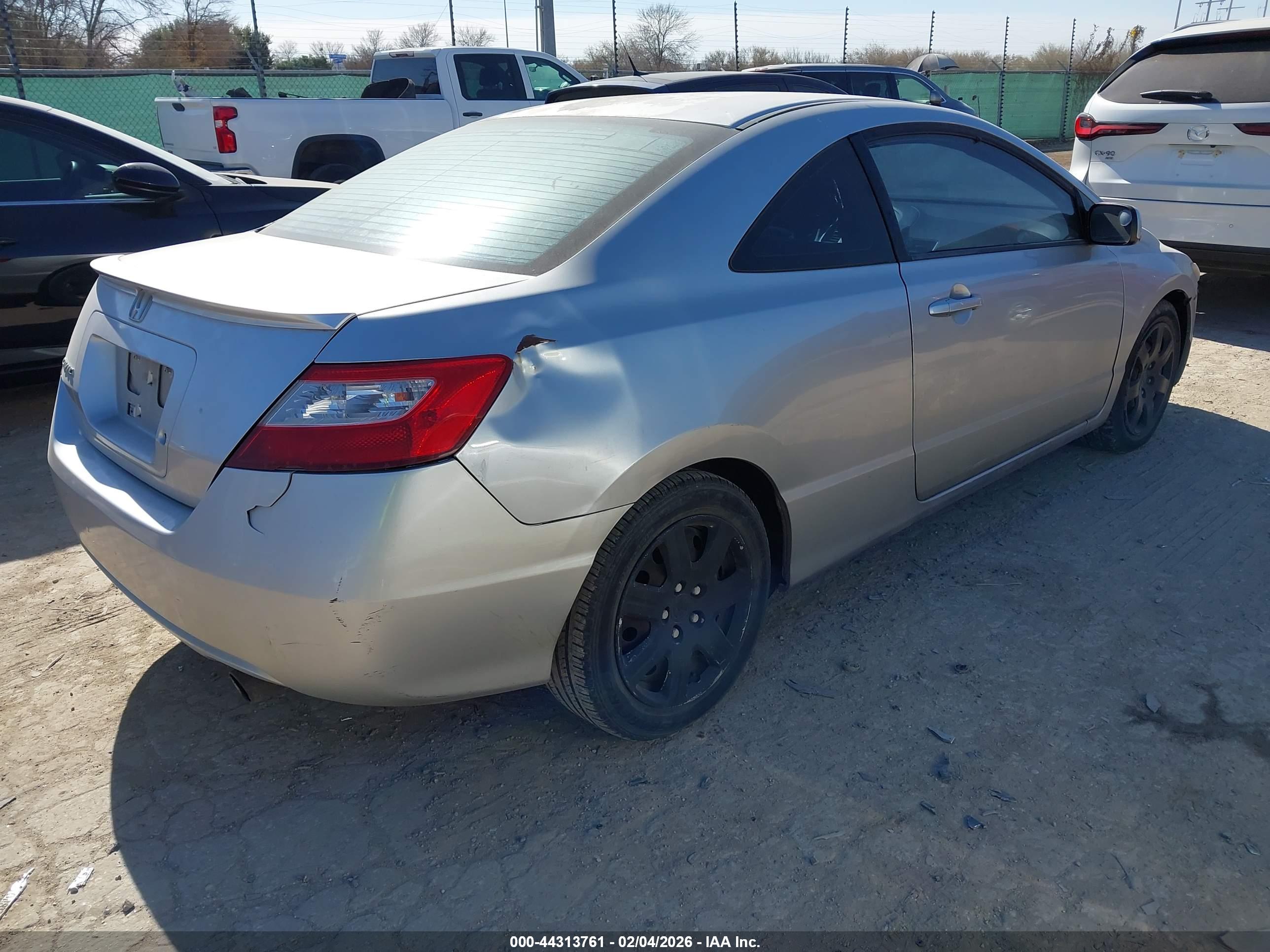 HONDA CIVIC image 4
