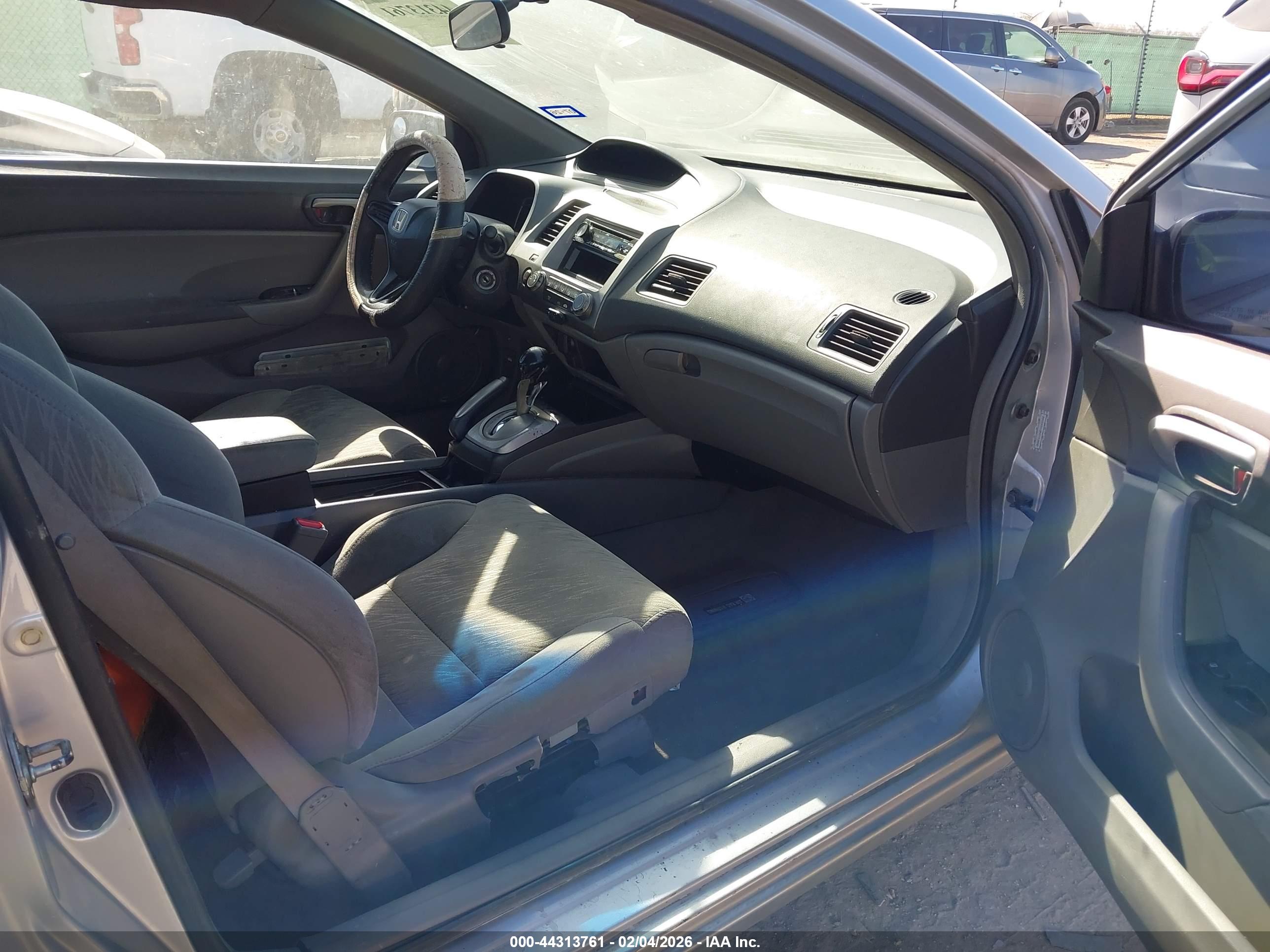 HONDA CIVIC image 5