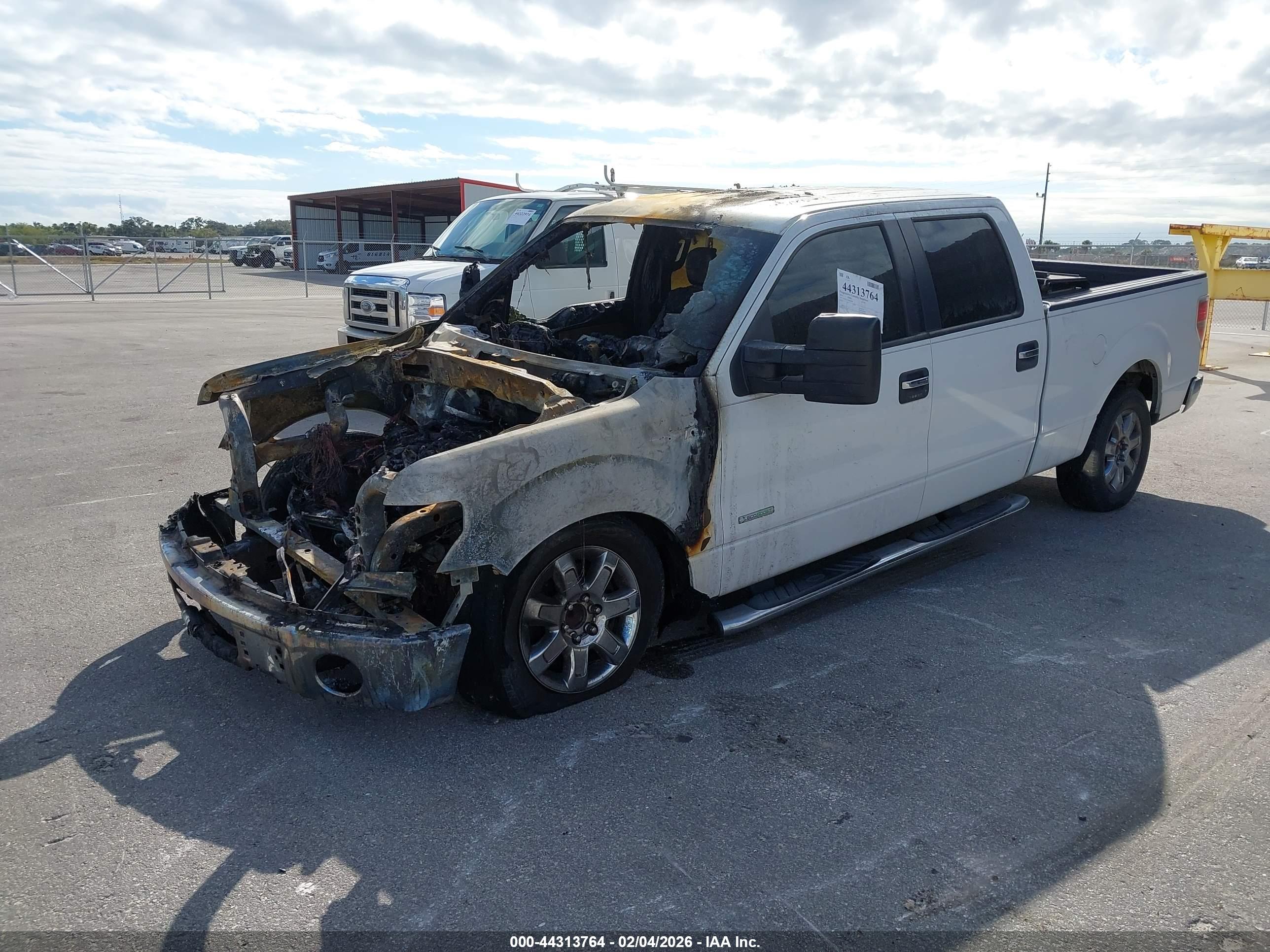 FORD F-150 image 2