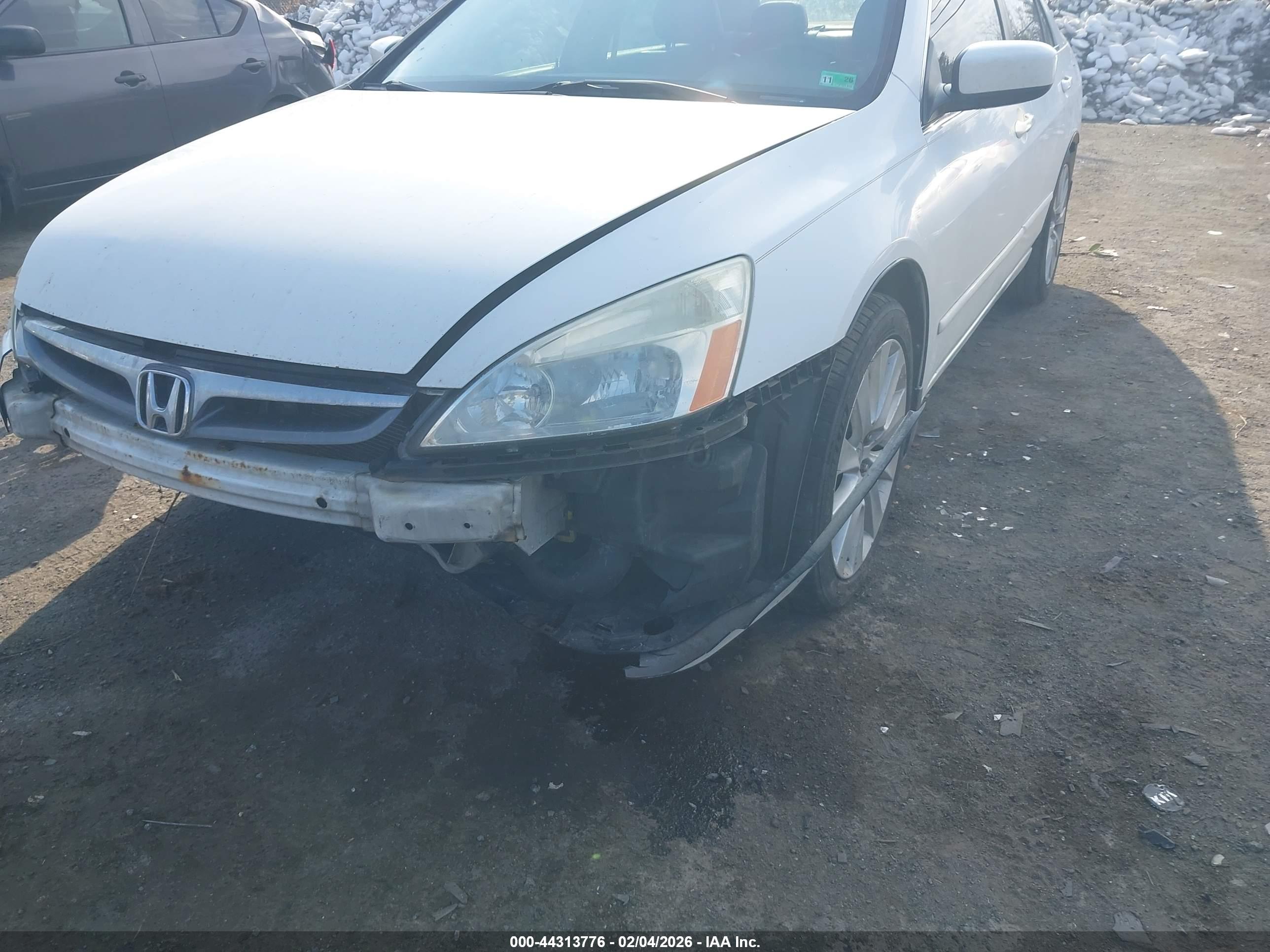 HONDA ACCORD image 6