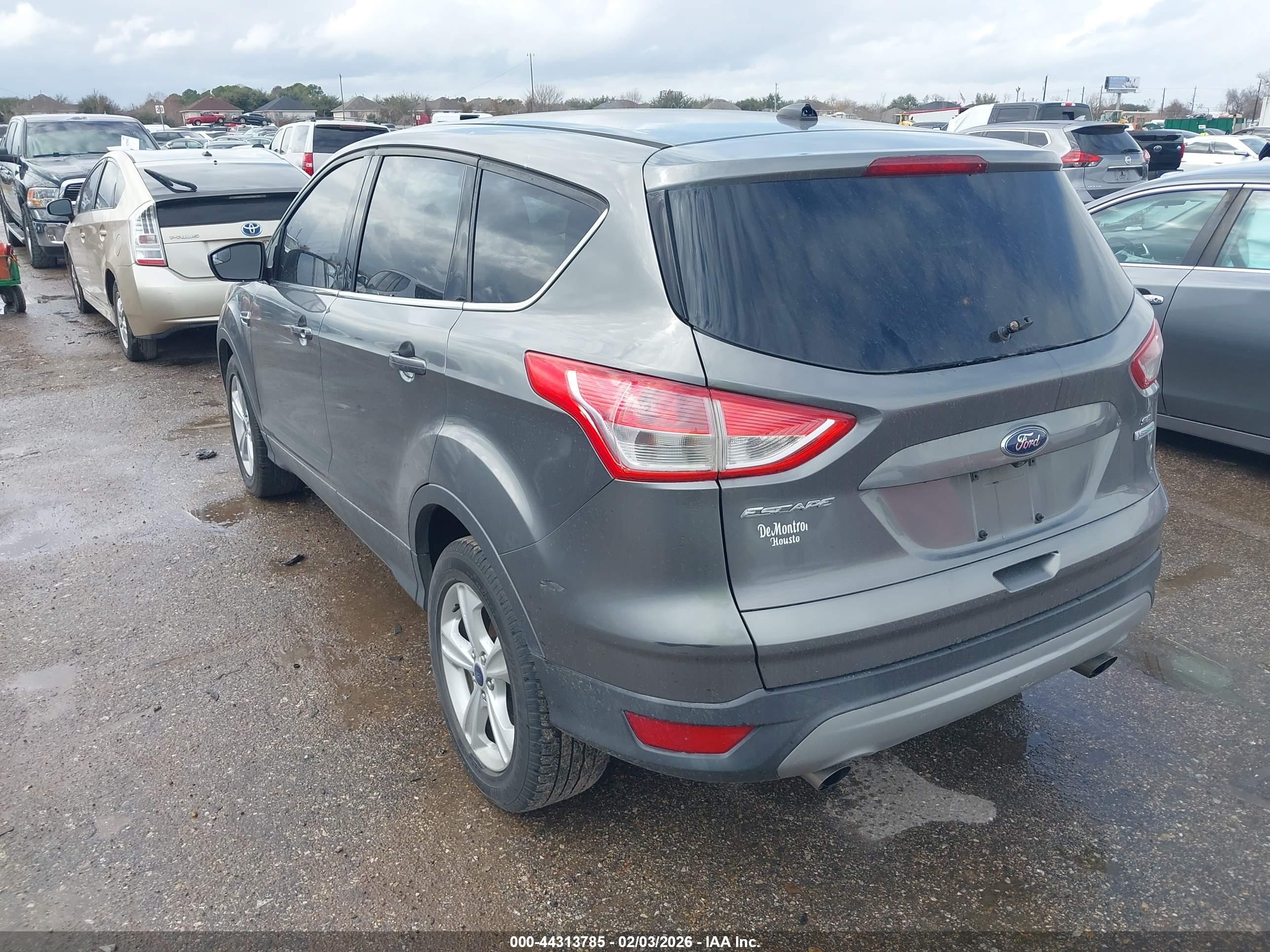 FORD ESCAPE image 3