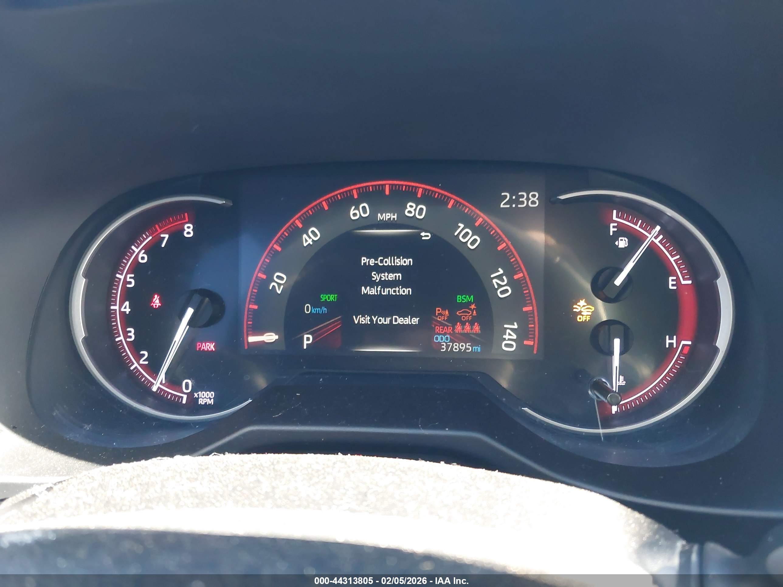 TOYOTA RAV4 image 7