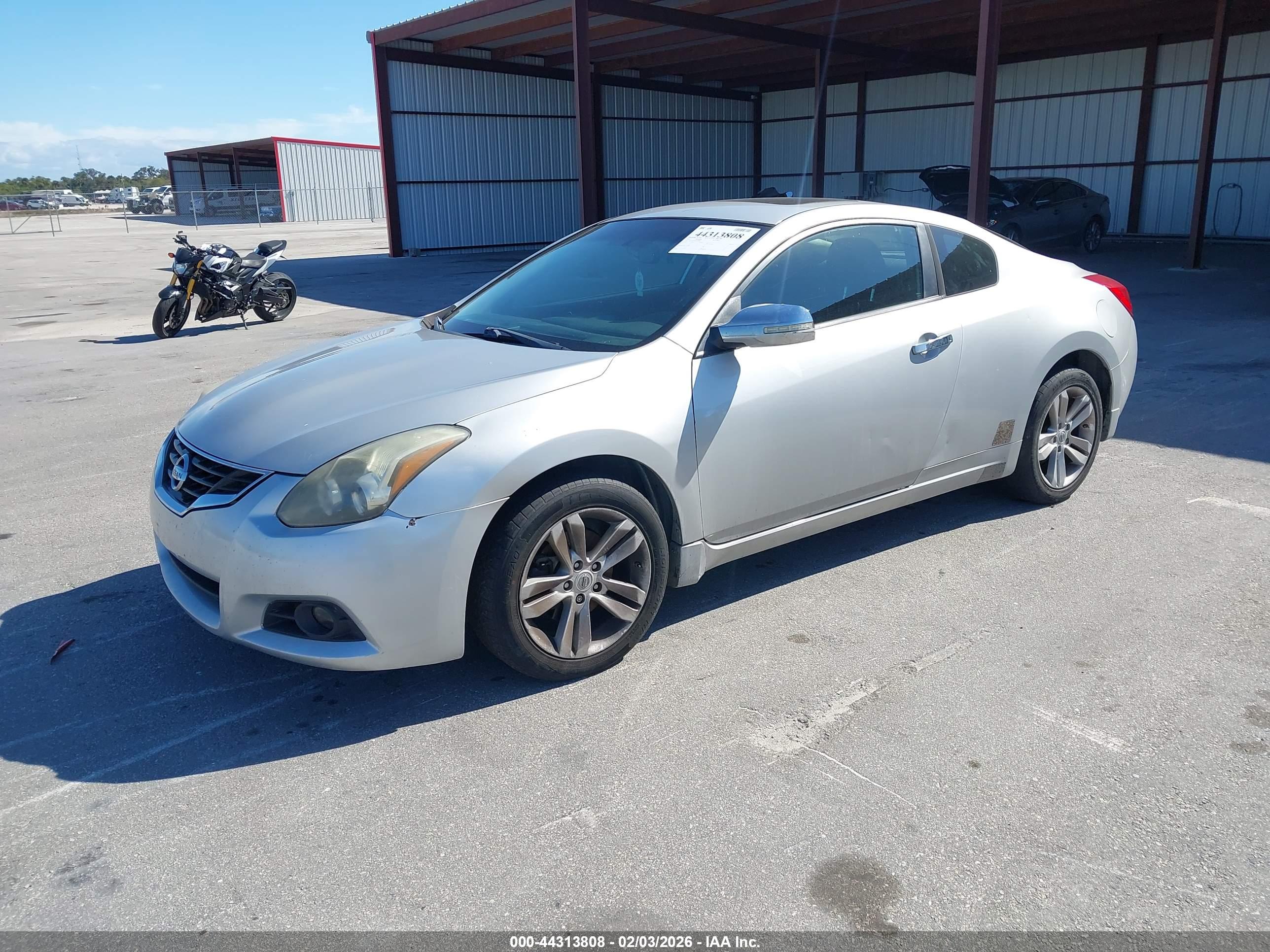 NISSAN ALTIMA image 2