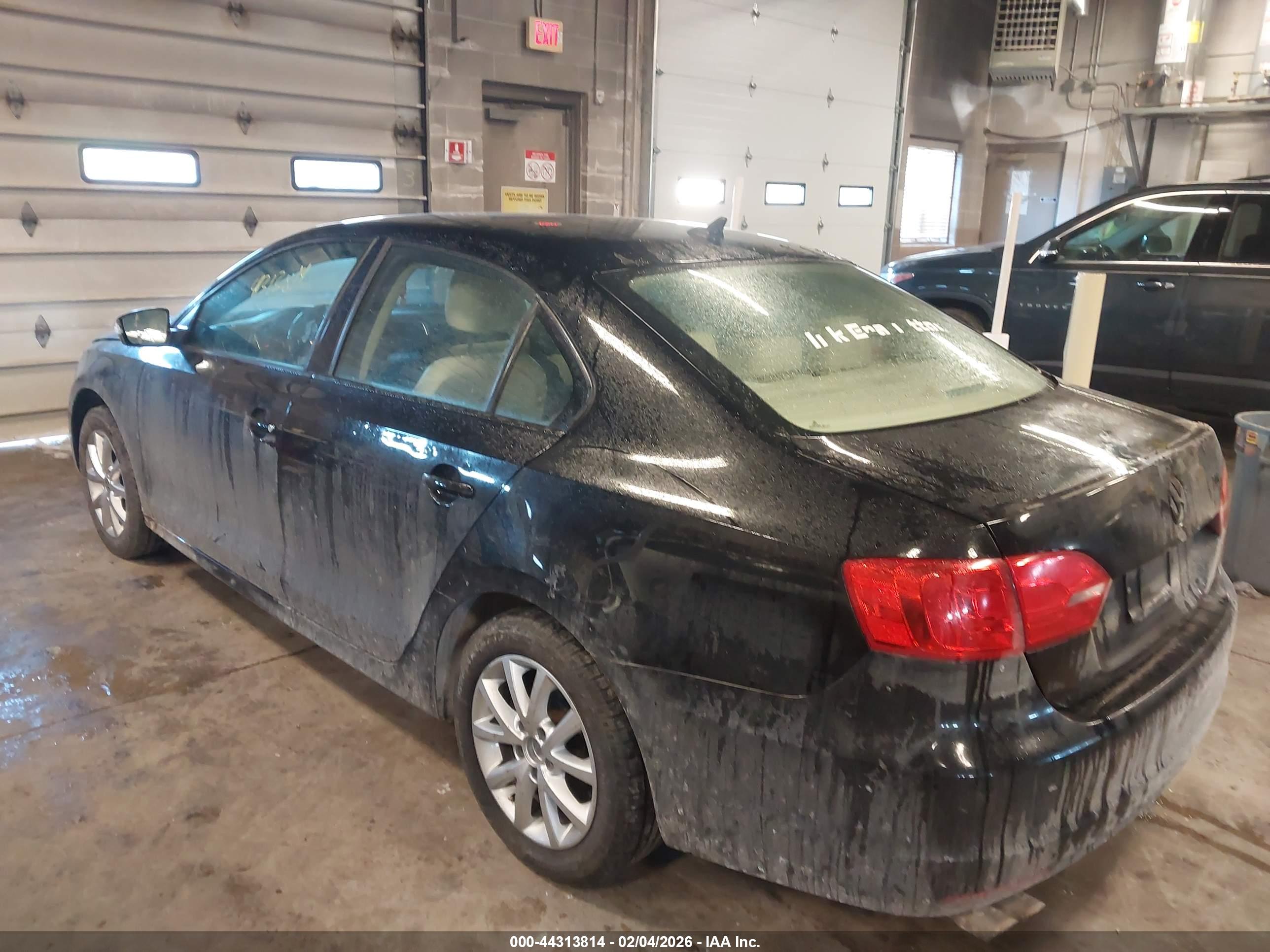 VOLKSWAGEN JETTA image 3