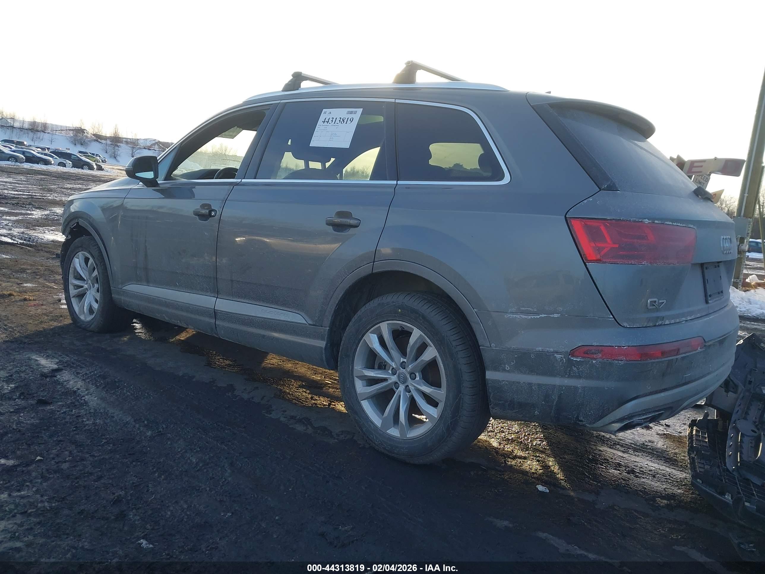 AUDI Q7 image 3