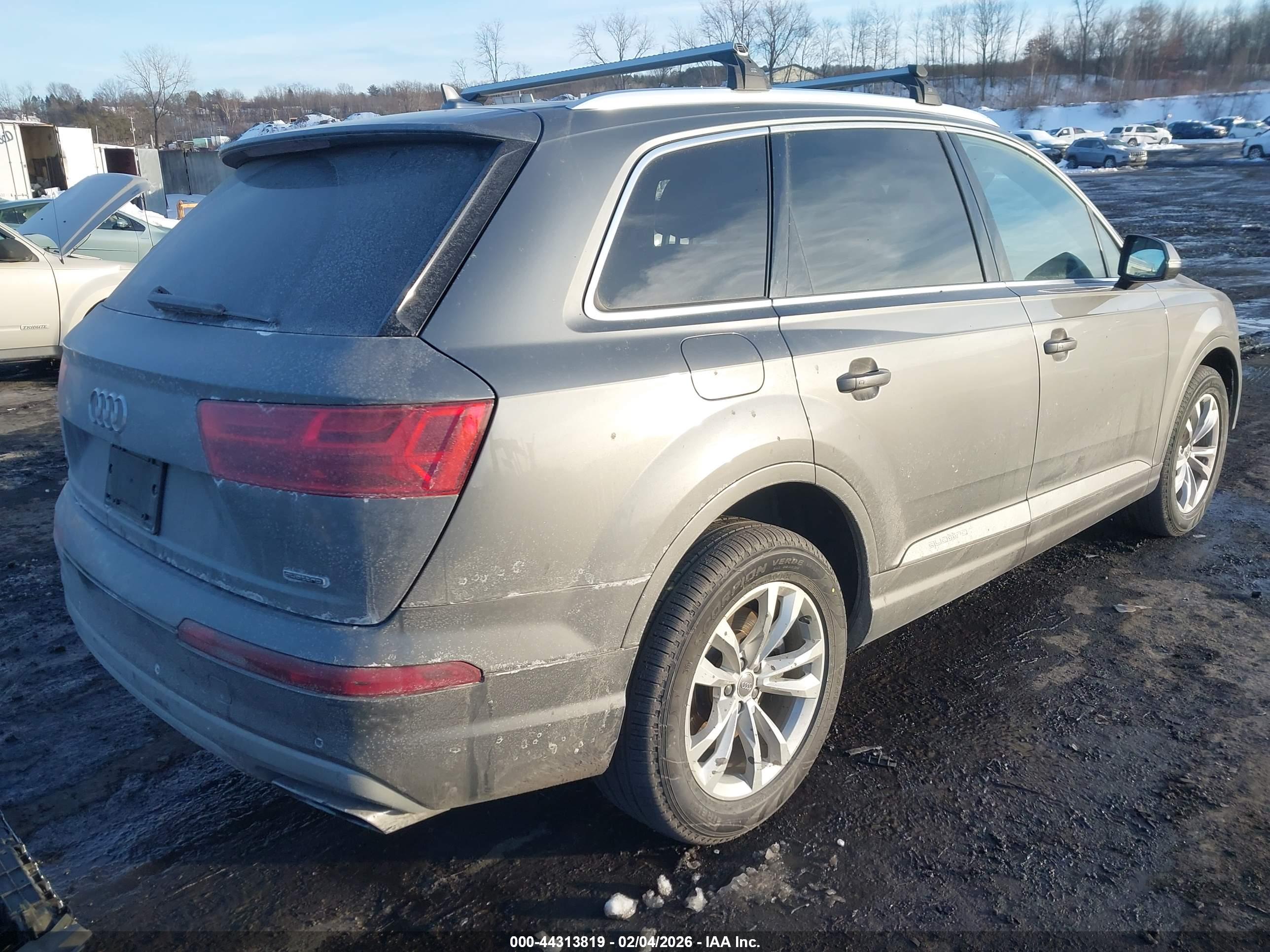 AUDI Q7 image 4