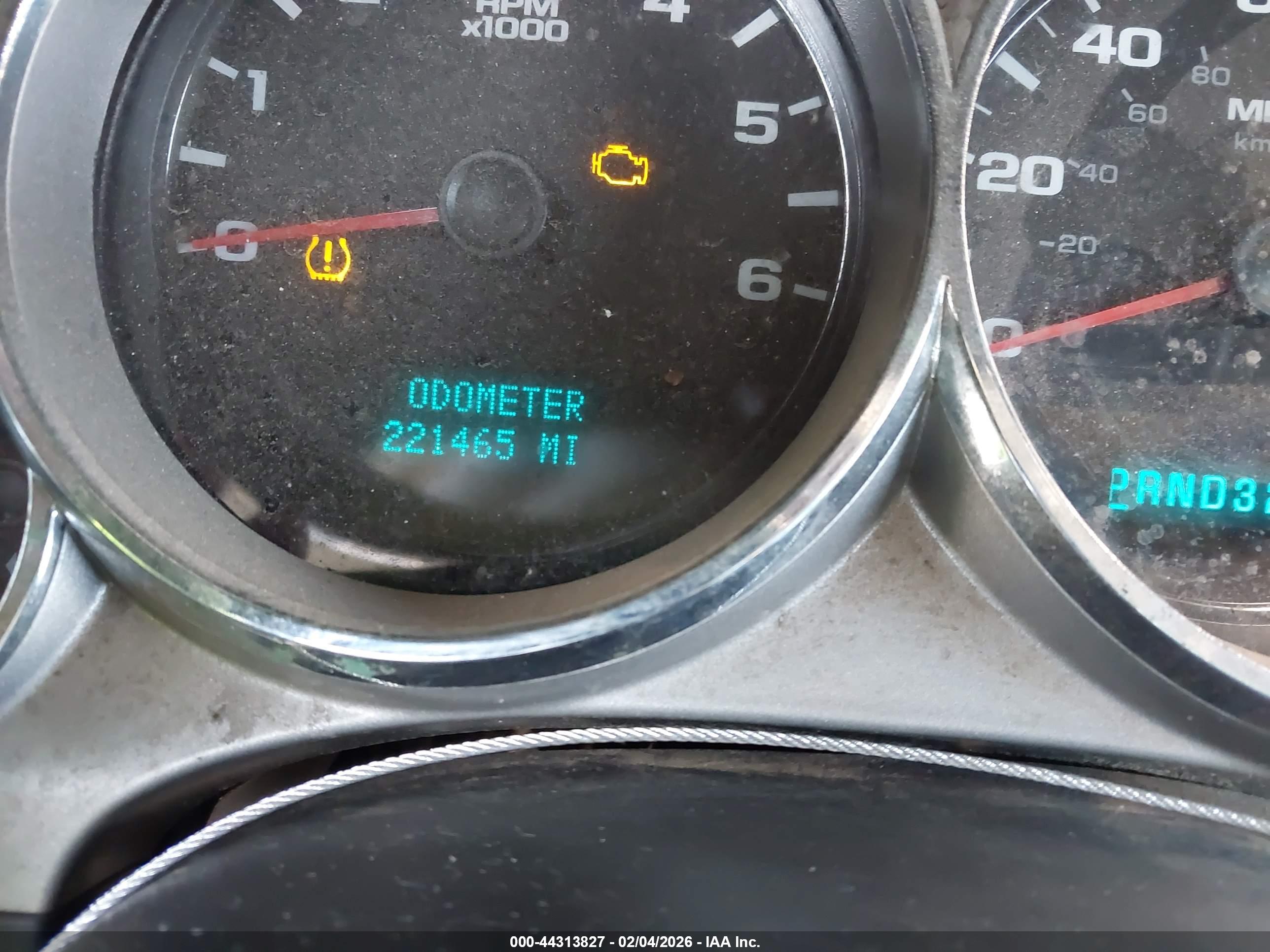 CHEVROLET SILVERADO image 7