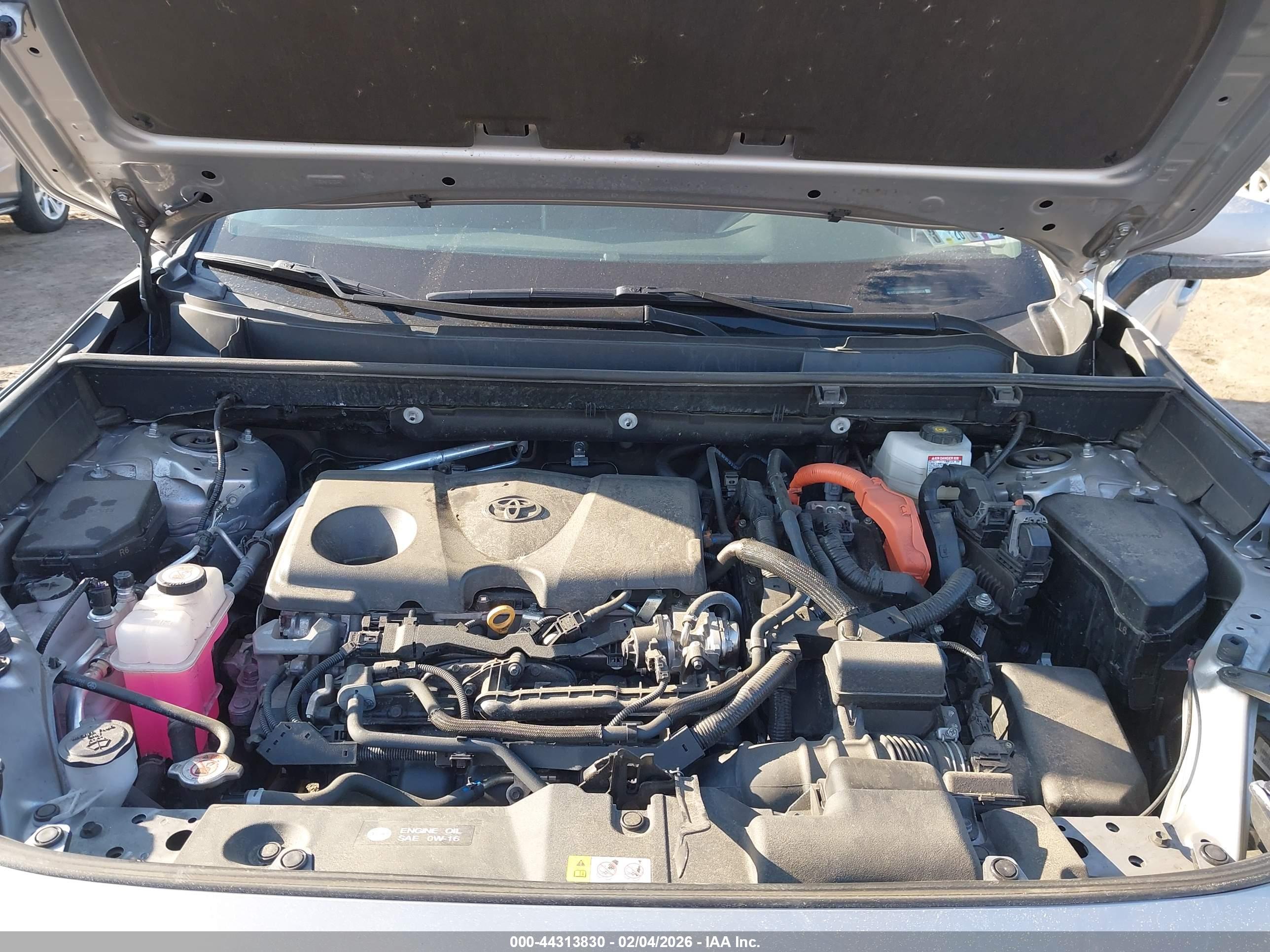 TOYOTA RAV4 image 10