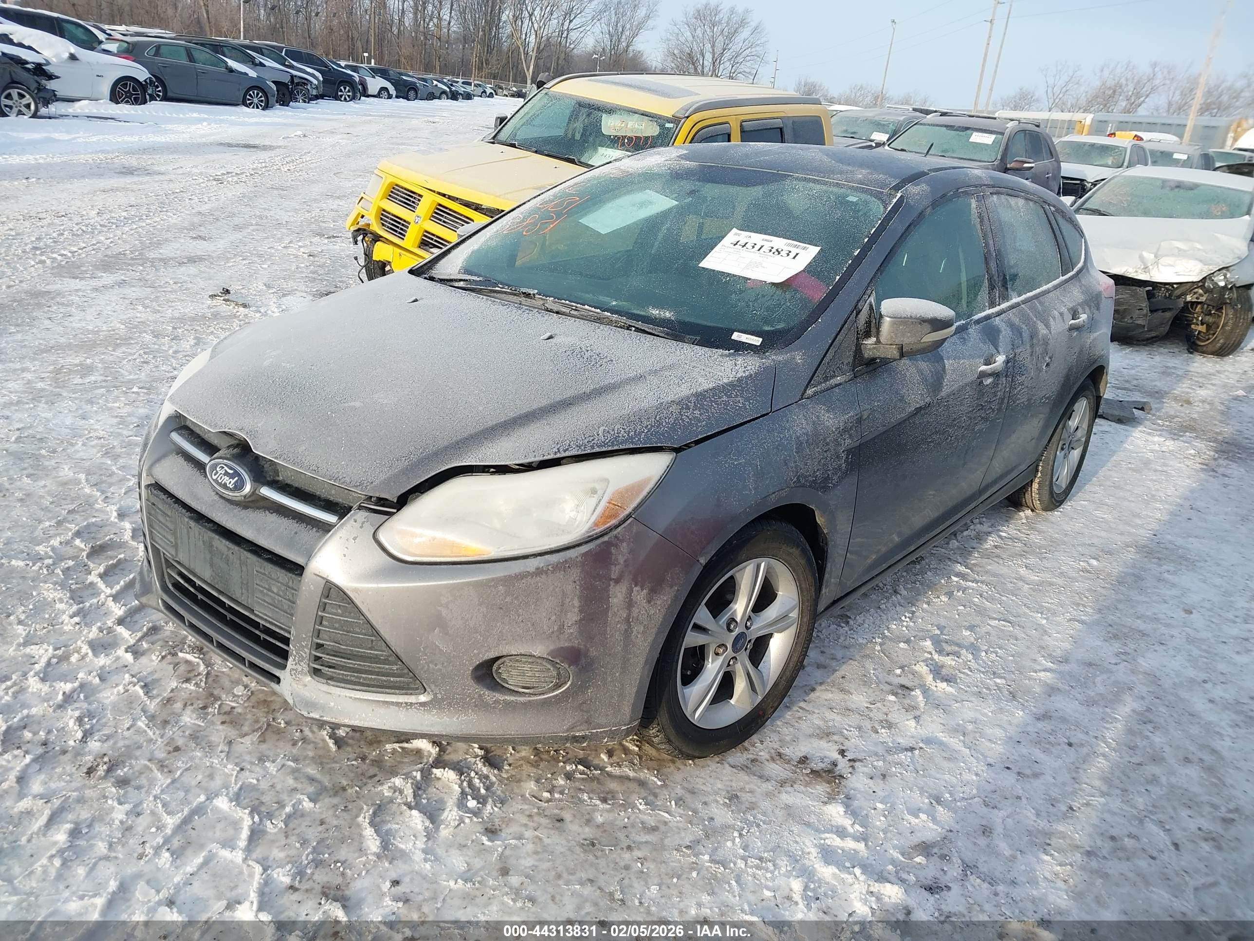 FORD FOCUS image 2