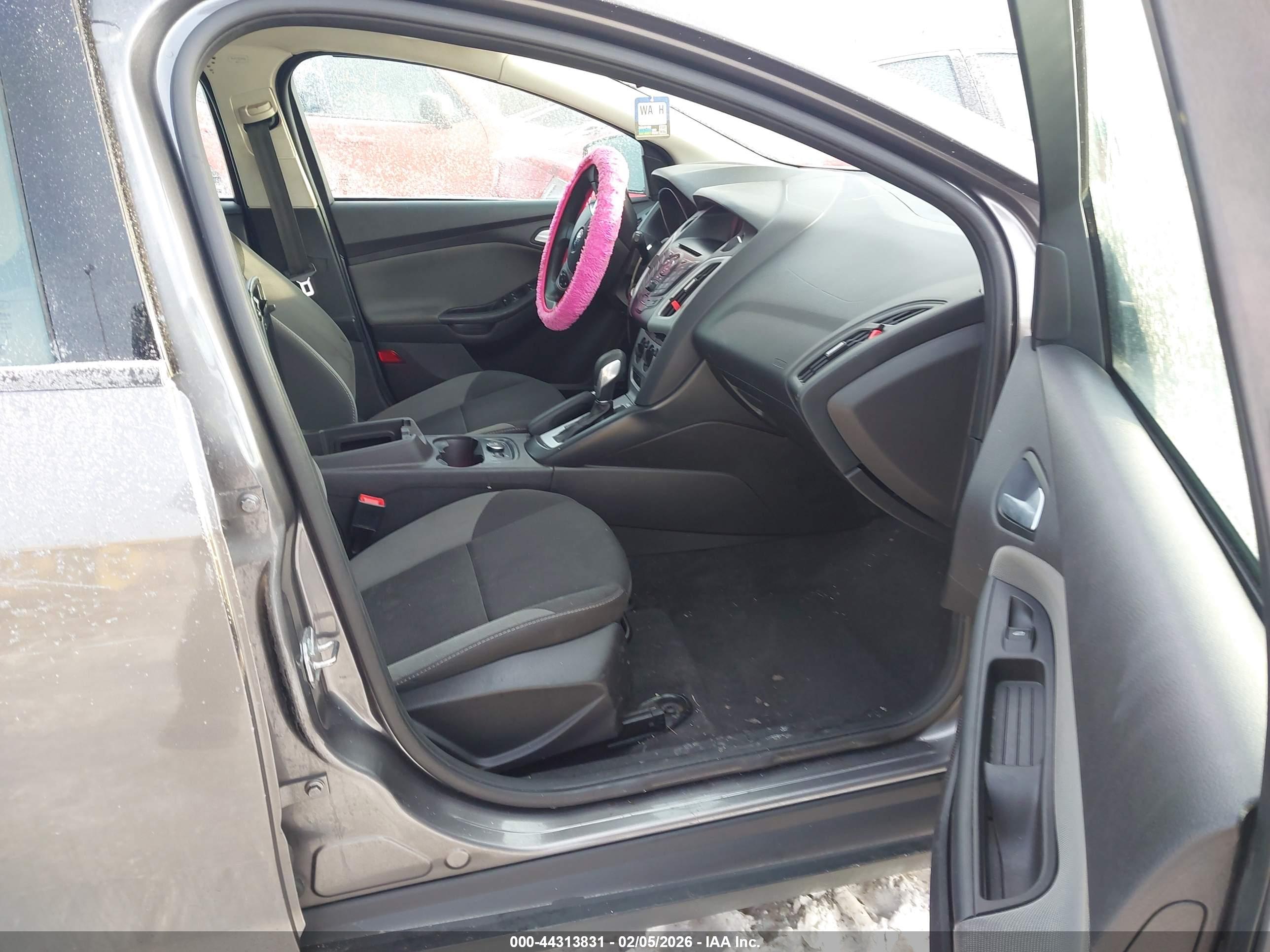FORD FOCUS image 5