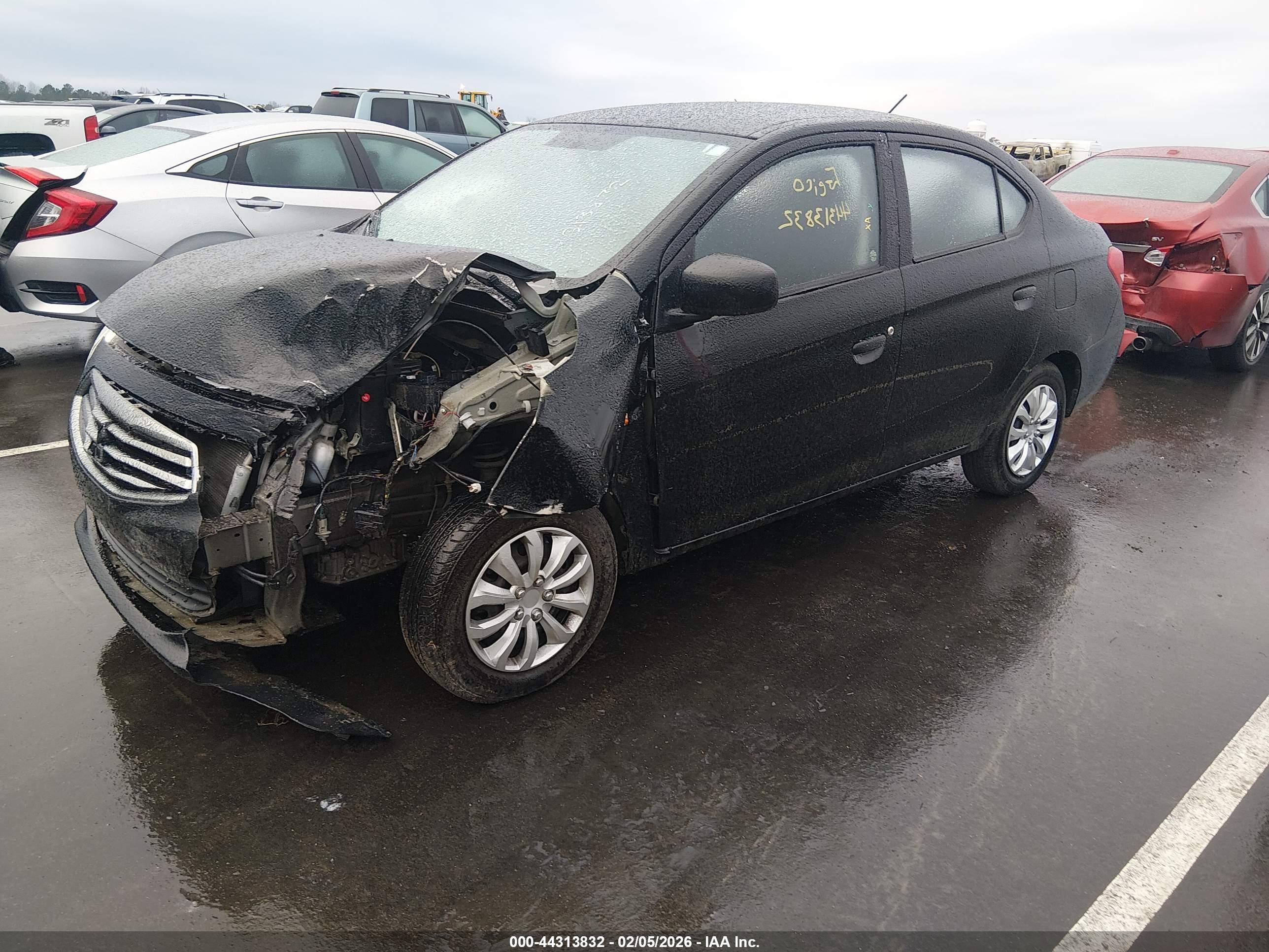 MITSUBISHI MIRAGE image 2