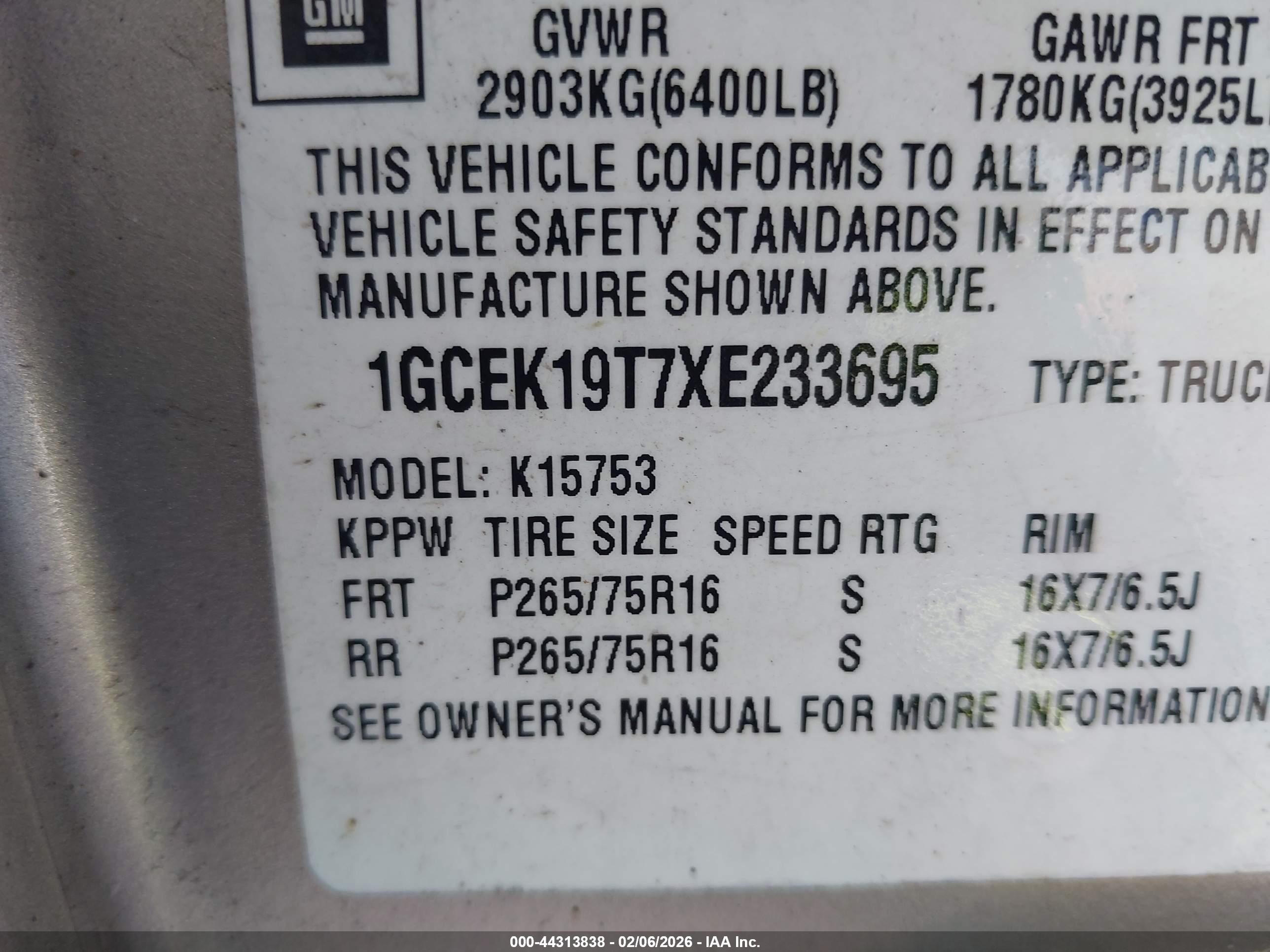 CHEVROLET SILVERADO image 9