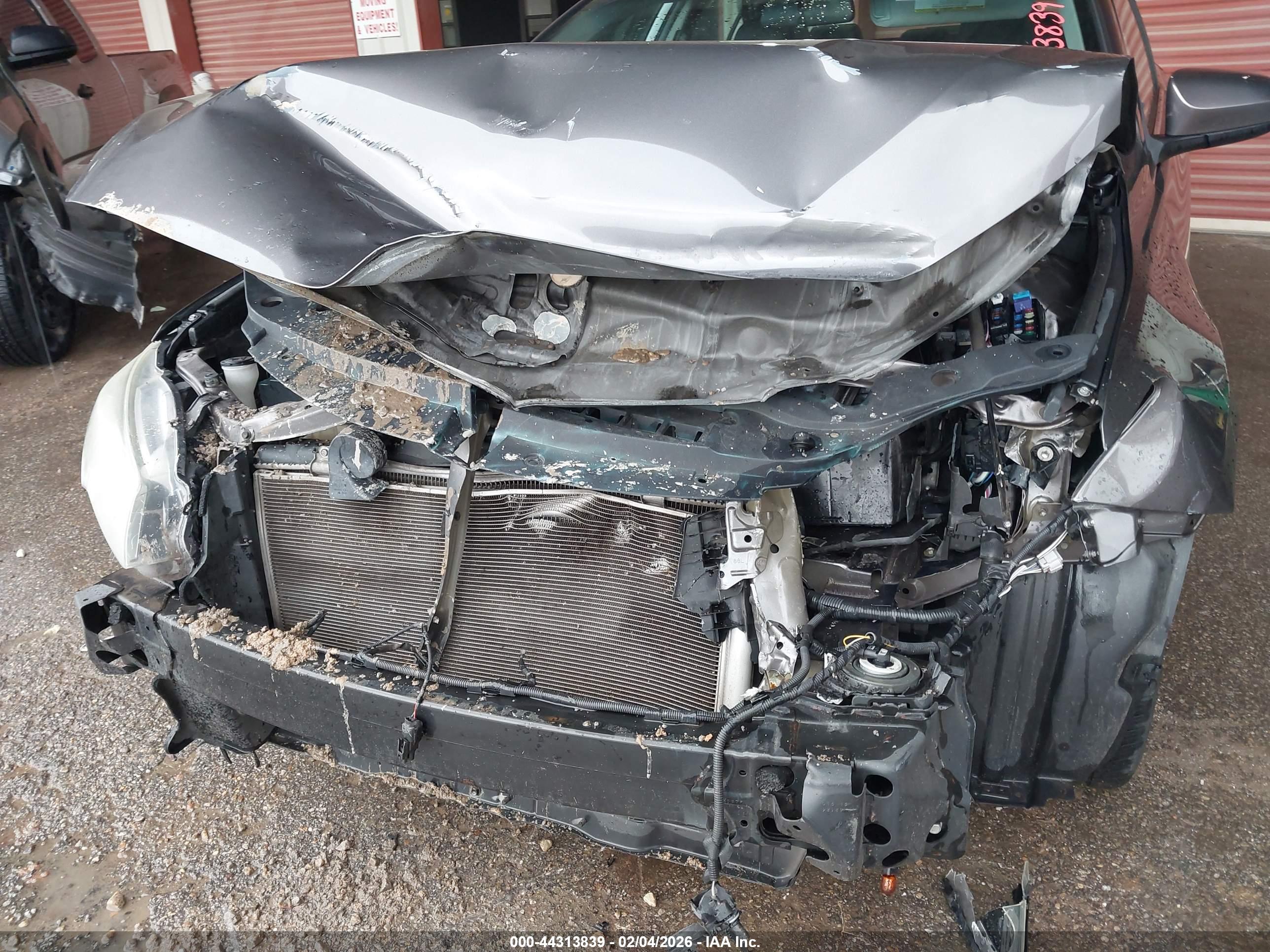 TOYOTA CAMRY image 6